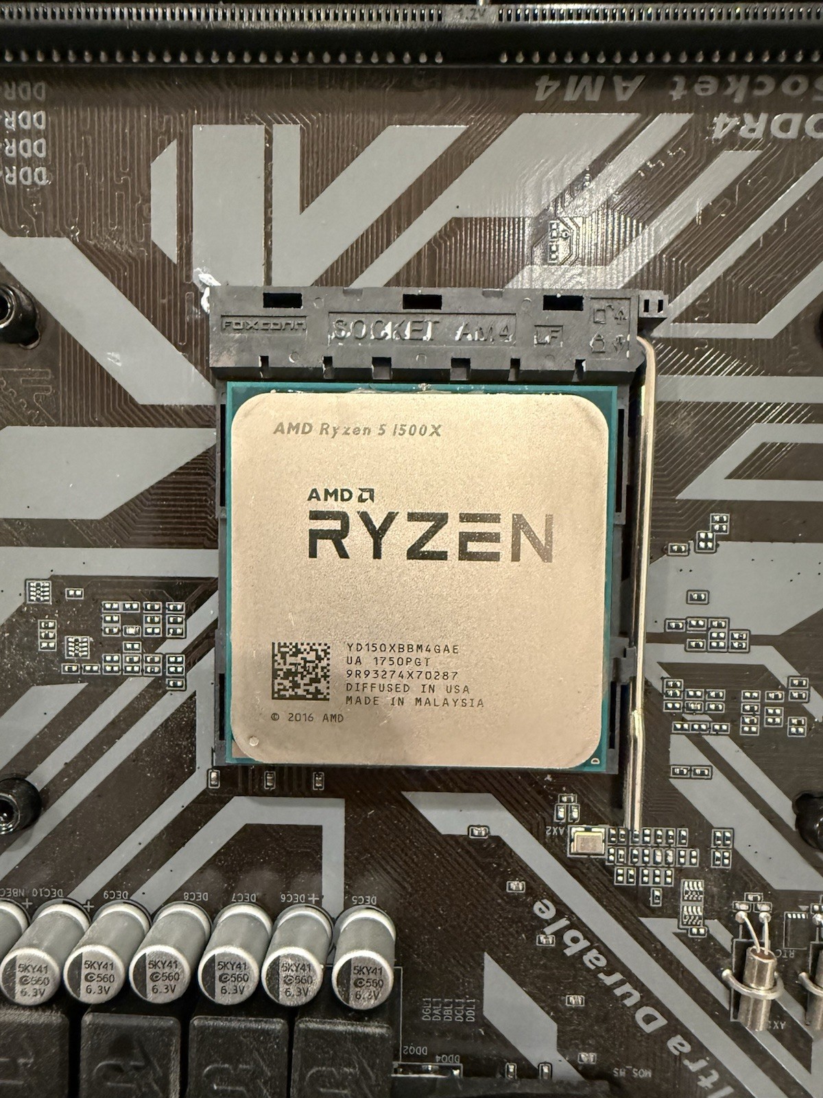 GIGABYTE B450M DS3H MicroATX AM4 Motherboard w/ Ryzen 5 1500X CPU