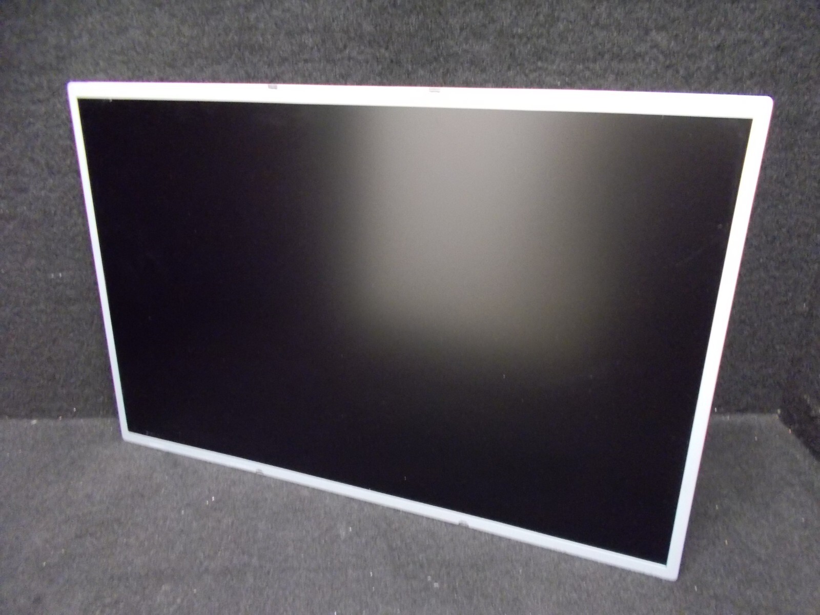 LG Philips LM220W1-A2MN, 22.0″ TFT LCD Screen / Pannel. #V-1308