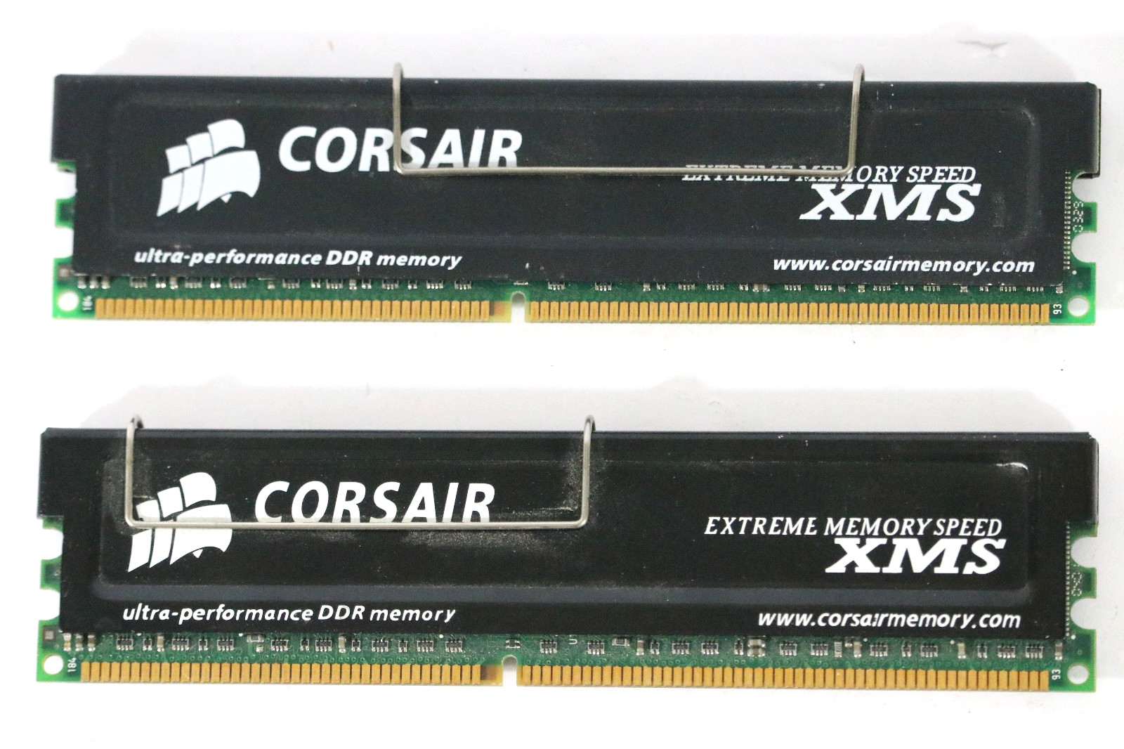 Corsair TWINX 1GB (2x512MB) DDR-400 PC-3200 XMS Low Latency Retro Gaming RAM