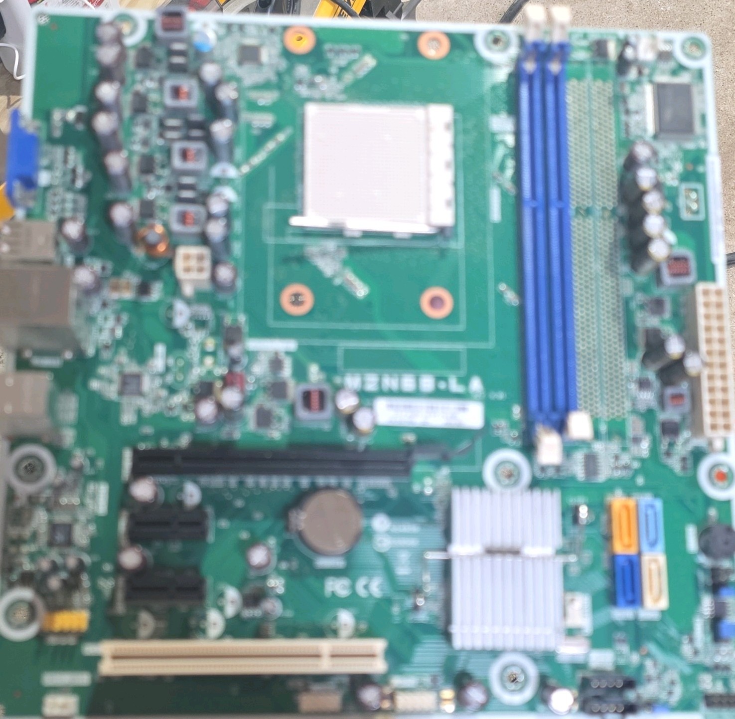 WEN8-0LA MicroATX AMD Socket AM3 DDR3 4 DIMM PCIe VGA USB 2.0 LAN