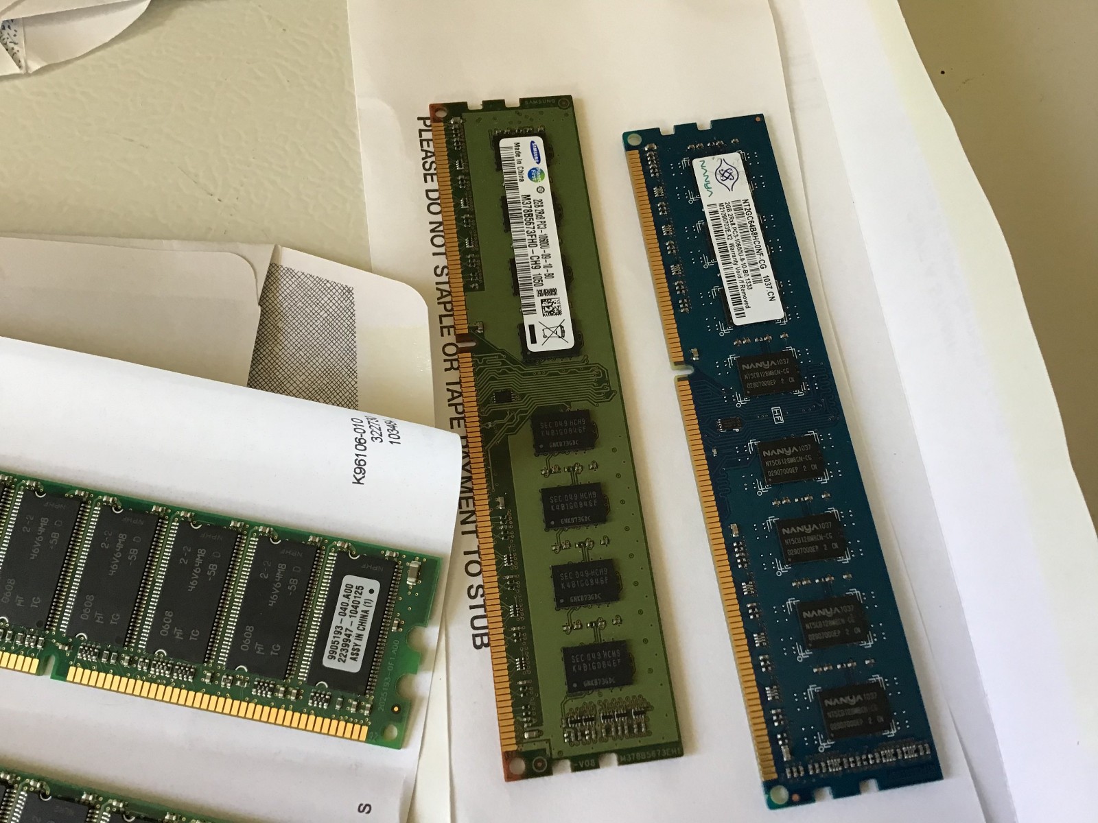 ATI Radeon 109-B62941-00 Video Card w/ Cables & 30 Plus Assorted DDR RAM Memory