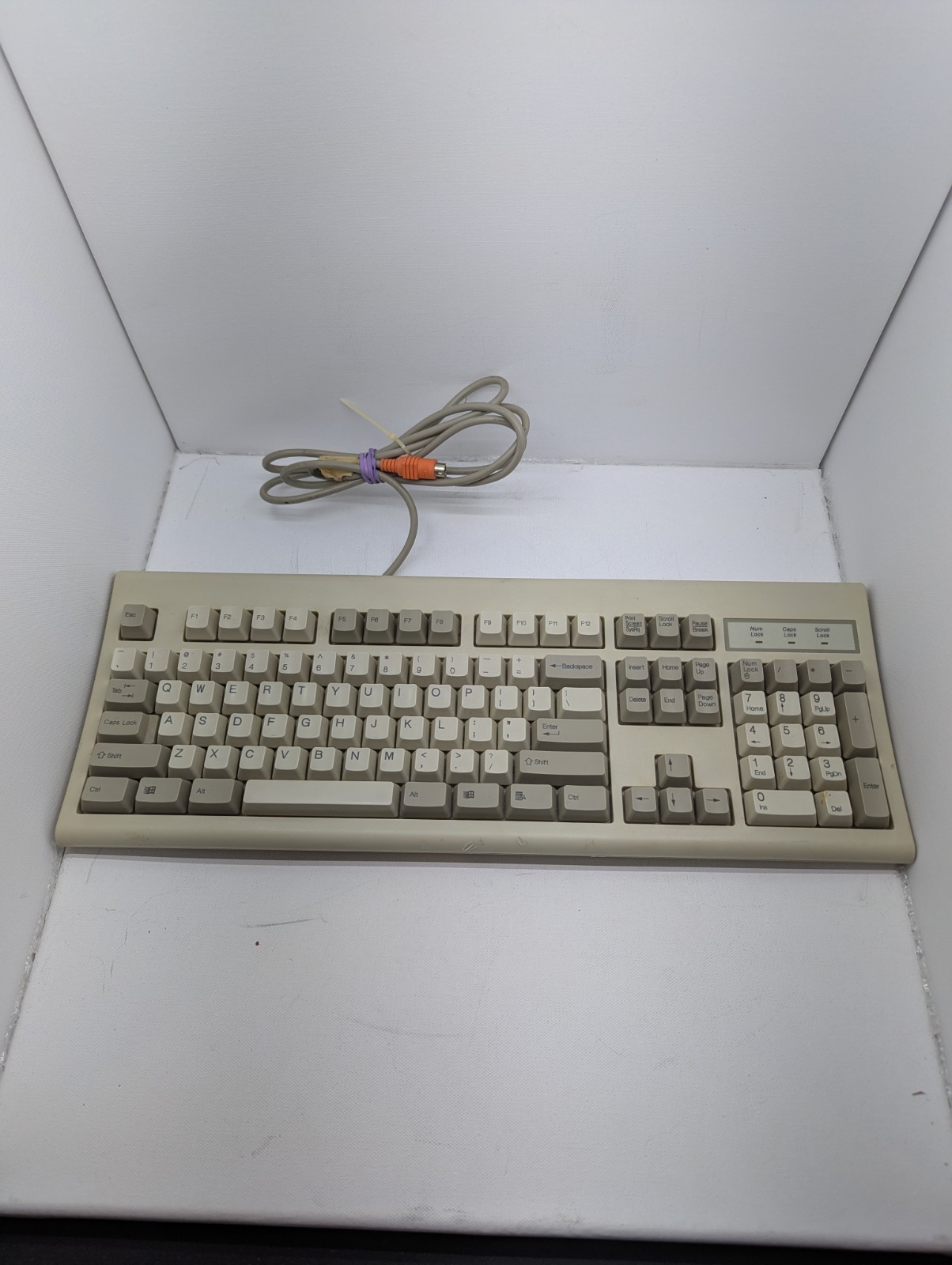 NEC Packard Bell Vintage Keyboard Model KB-6923 FCC ID E8HKB-5923 Clicky Click