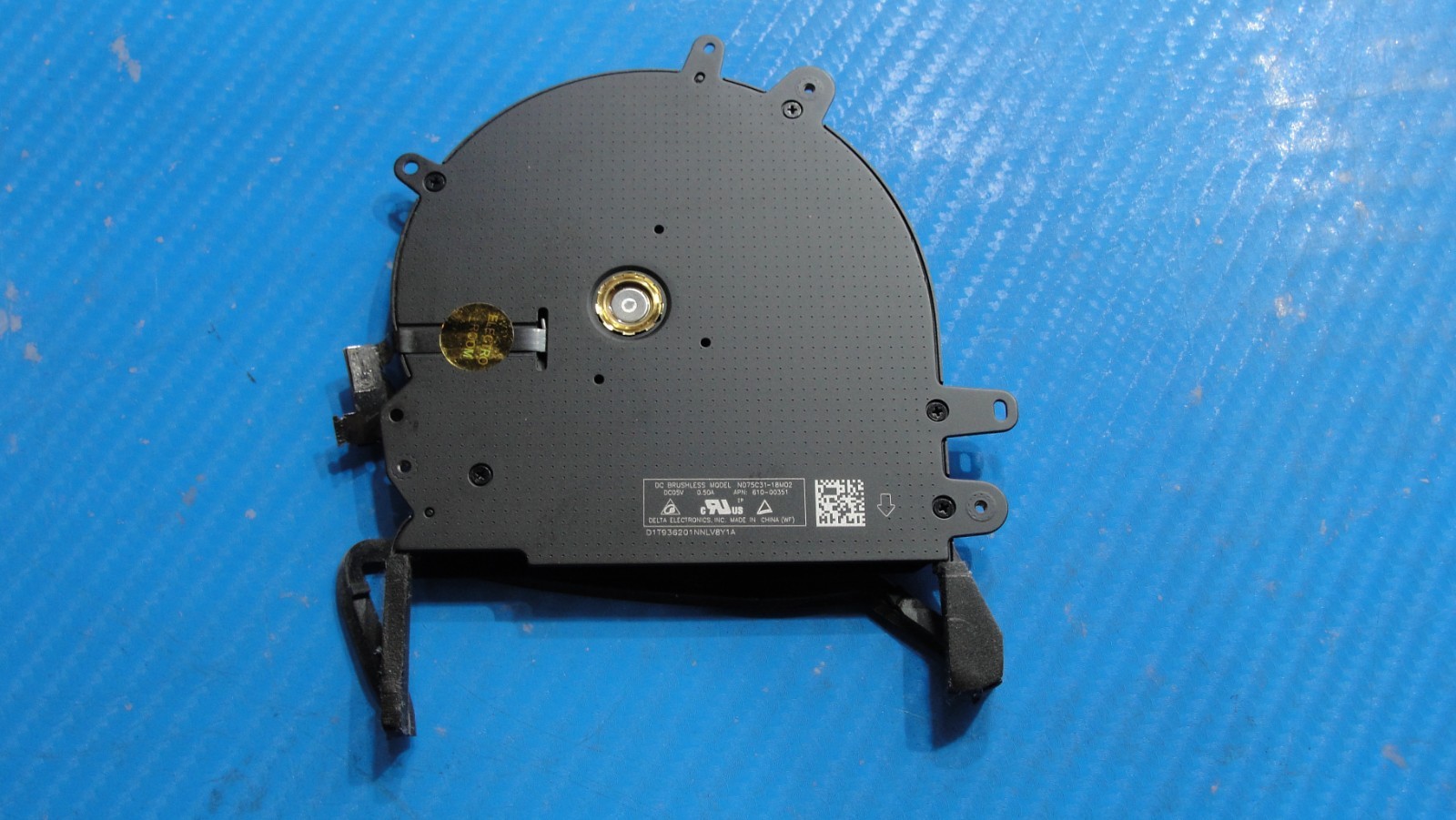 MacBook Pro A2141 Late 2019 MVVL2LL/A MVVM2LL/A 16″ Genuine Right Fan 923-03875