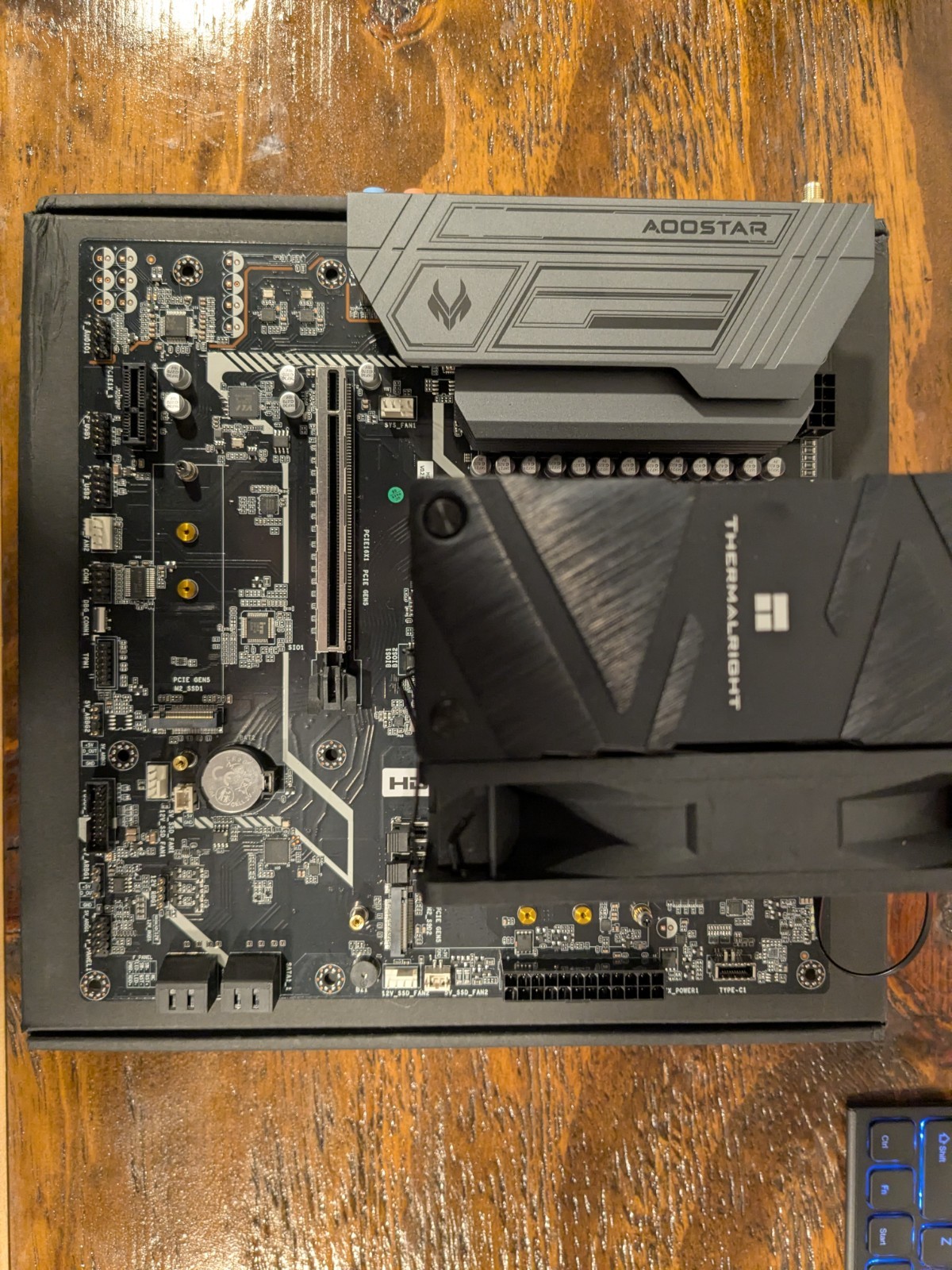 AOOSTAR TA95X3D AMD Ryzen 9 9955HX3D 3D vcache MB & cooler – Read description