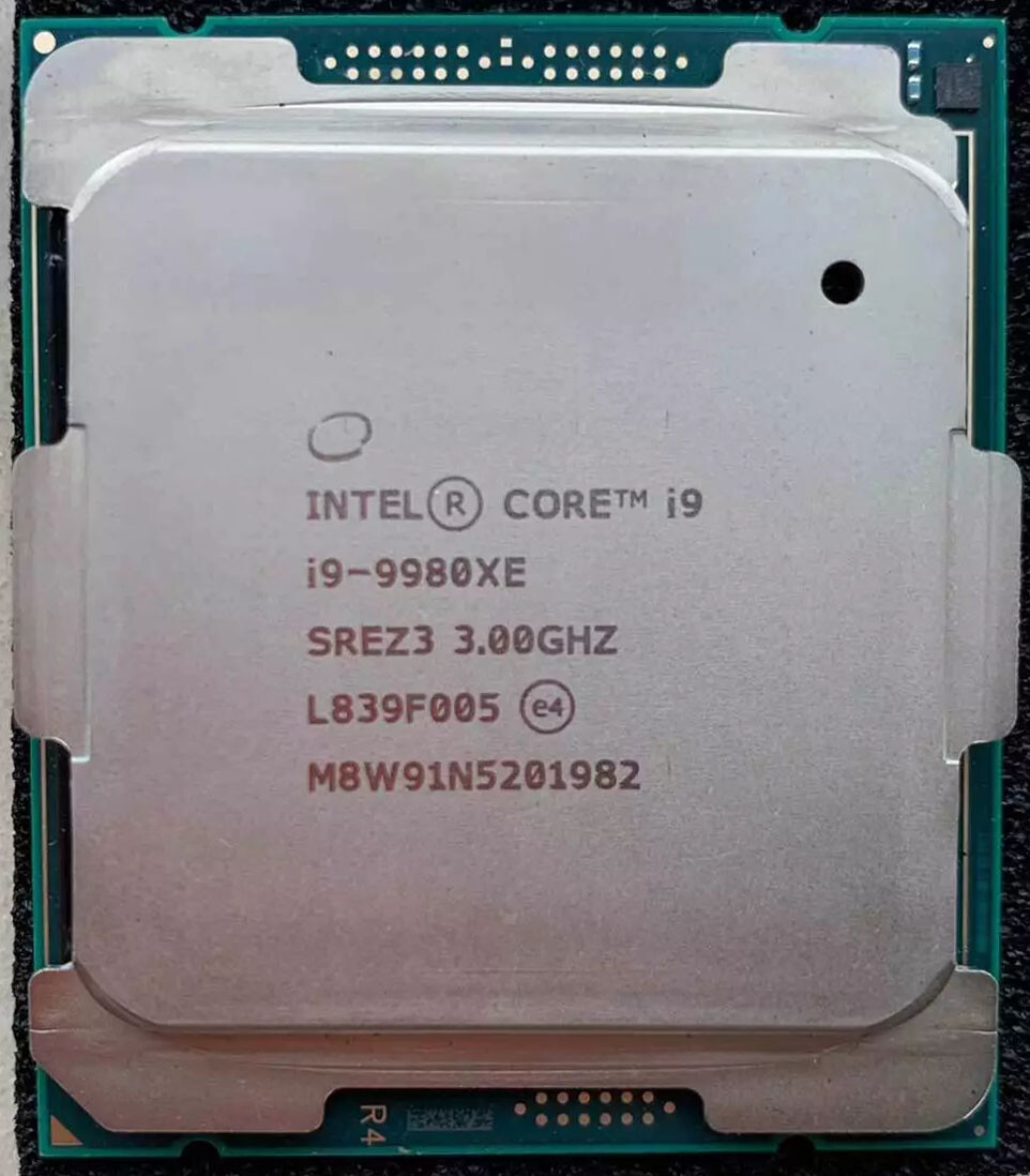 Intel Core i9-9980XE CPU SREZ3 3.0GHz (Turbo 4.50GHz) LGA-2066 Desktop Processor