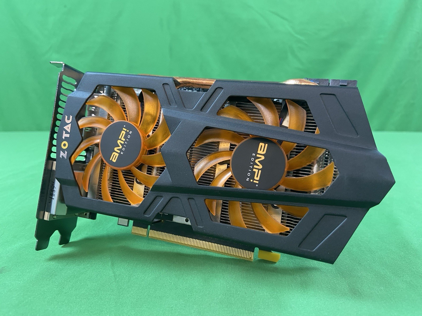 ZOTAC Nvidia GeForce GTX 660 TI AMP EDITION 2048 Mb 192 Bit DDR5 2 GB ZT-60804