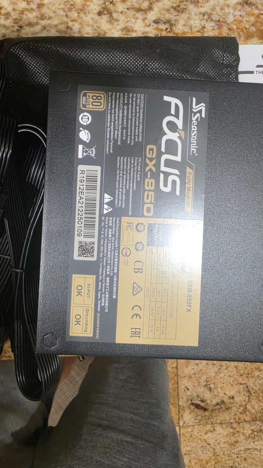 SeaSonic Focus GX-850 80+ Gold 850 Watt ATX Power Supply w/ Cables (SSR-850FX)