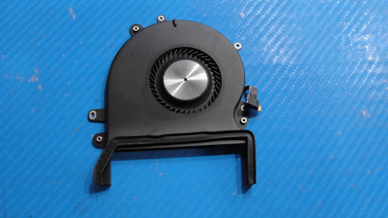 MacBook Pro A2141 Late 2019 MVVL2LL/A MVVM2LL/A 16″ Genuine Right Fan 923-03875