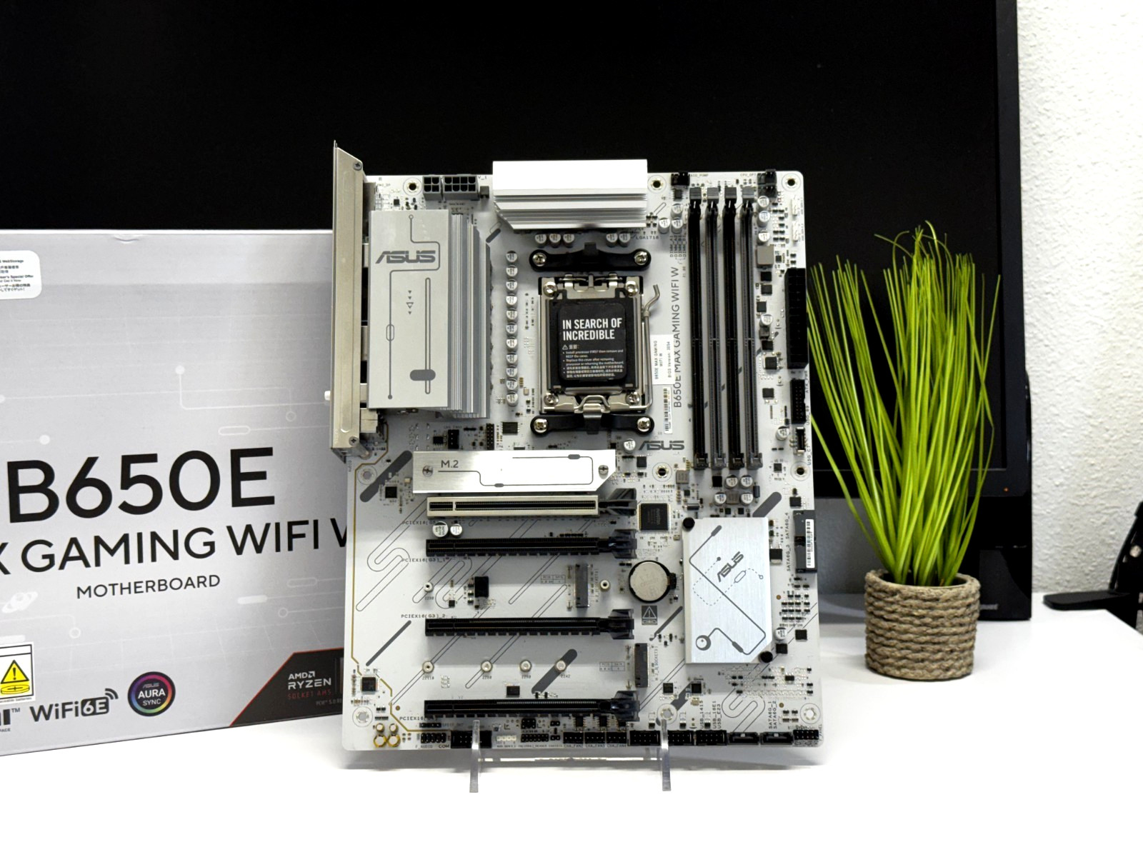 ASUS B650E MAX GAMING WIFI W AM5 DDR5 PCIe 5.0 WiFi 6E ATX