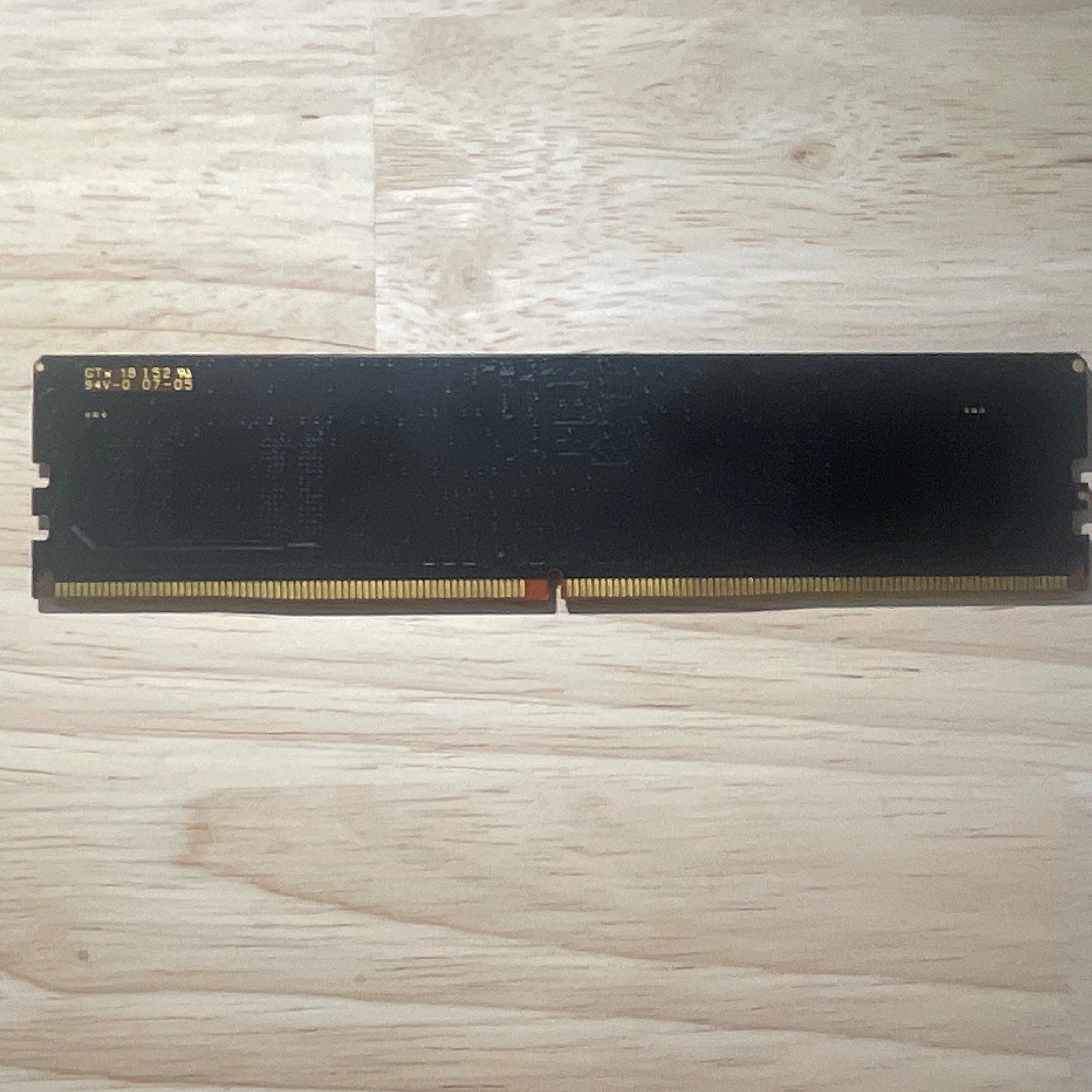 Crucial 8GB DDR5-4800 UDIMM CL40 288-Pin RAM CT8G48C40U5.M4A1