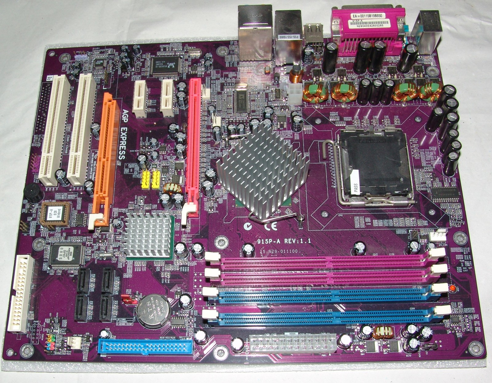 ECS 915P-A (V1.1) LGA775 ATX Motherboard Intel 915P DDR/DDR2 AGP/PCIe