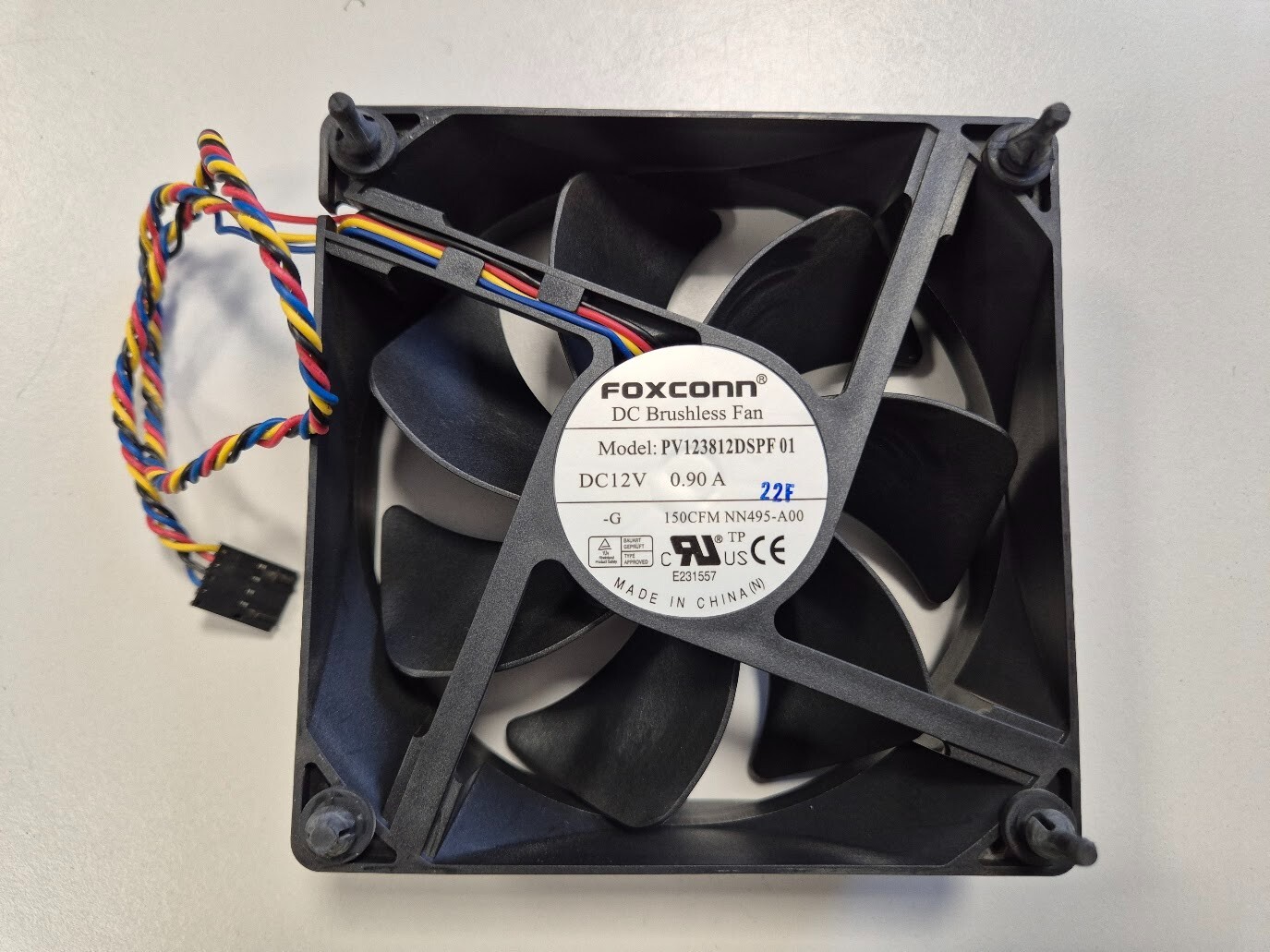 1 PCS Foxconn 150CFM PV123812DSPF 01 12V 0.90 A Dell Server Fan 4-pin