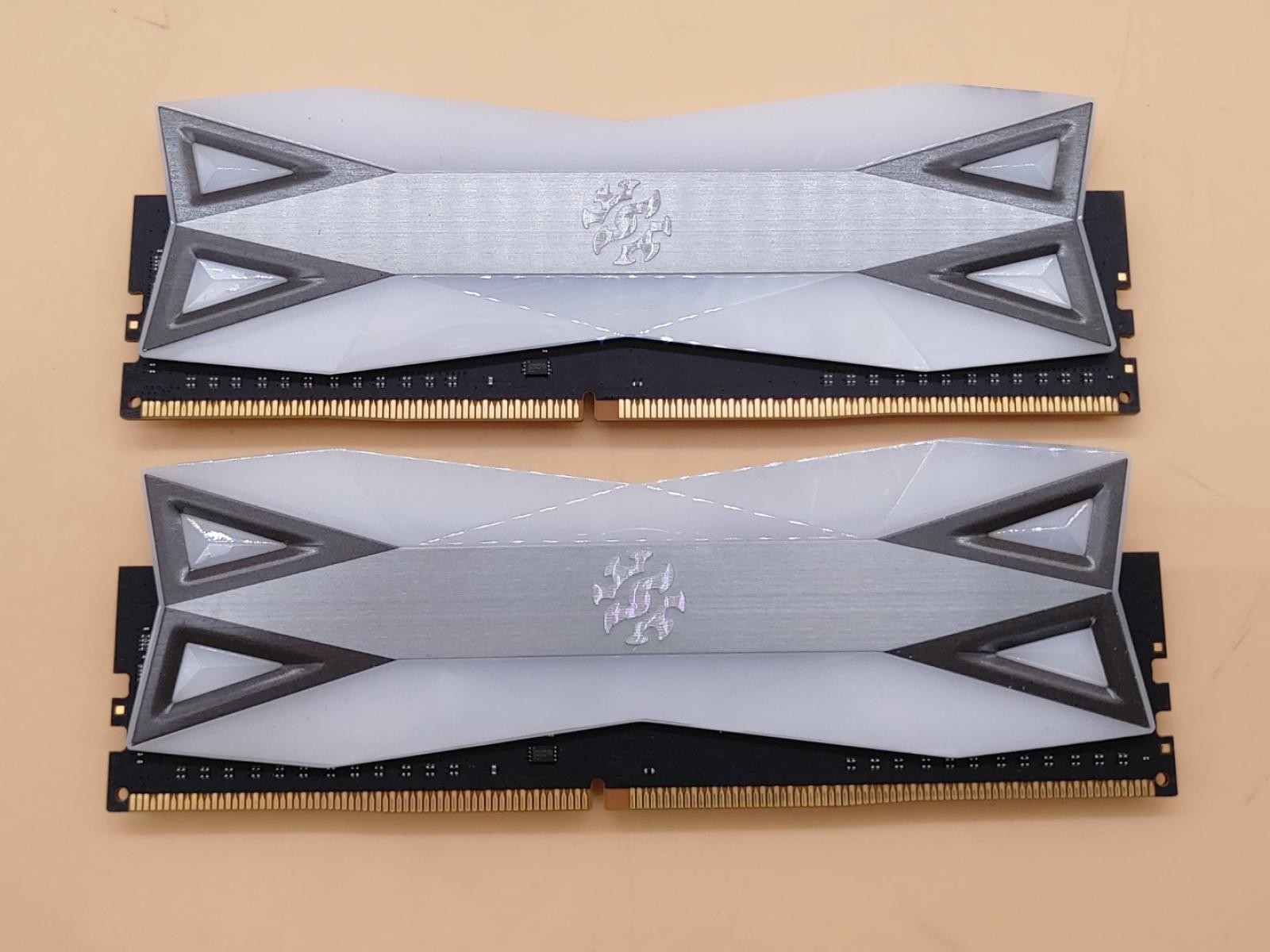 XPG SPECTRIX D60 32GB (2x16GB) 3200MHz CL16 PC4-25600 RGB Desktop Memory