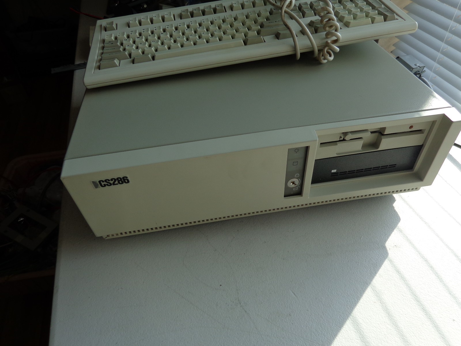 Vintage Packard Bell compusource CS286 With 611-500A Mother Board and 40mb HD