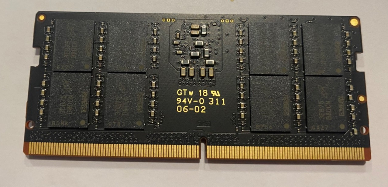 Crucial 32GB DDR5-5600 SODIMM Laptop Memory (1x32GB) RAM