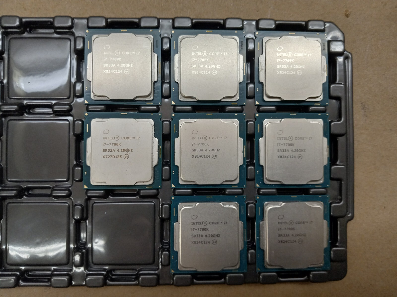 LOT OF 8 INTEL CORE i7-7700K SR33A PROCESSORS (PR360)