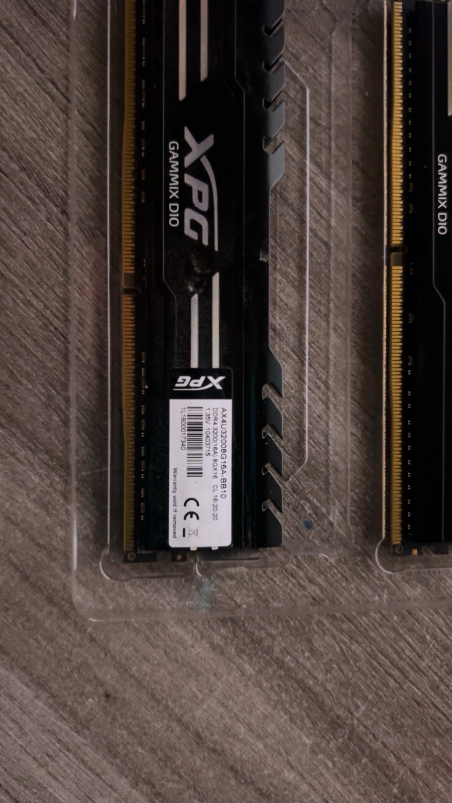 Corsair Vengeance LPX & XPG GAMMIX D10 DDR4 DIMM 16GB (2x8GB) 3000/3200