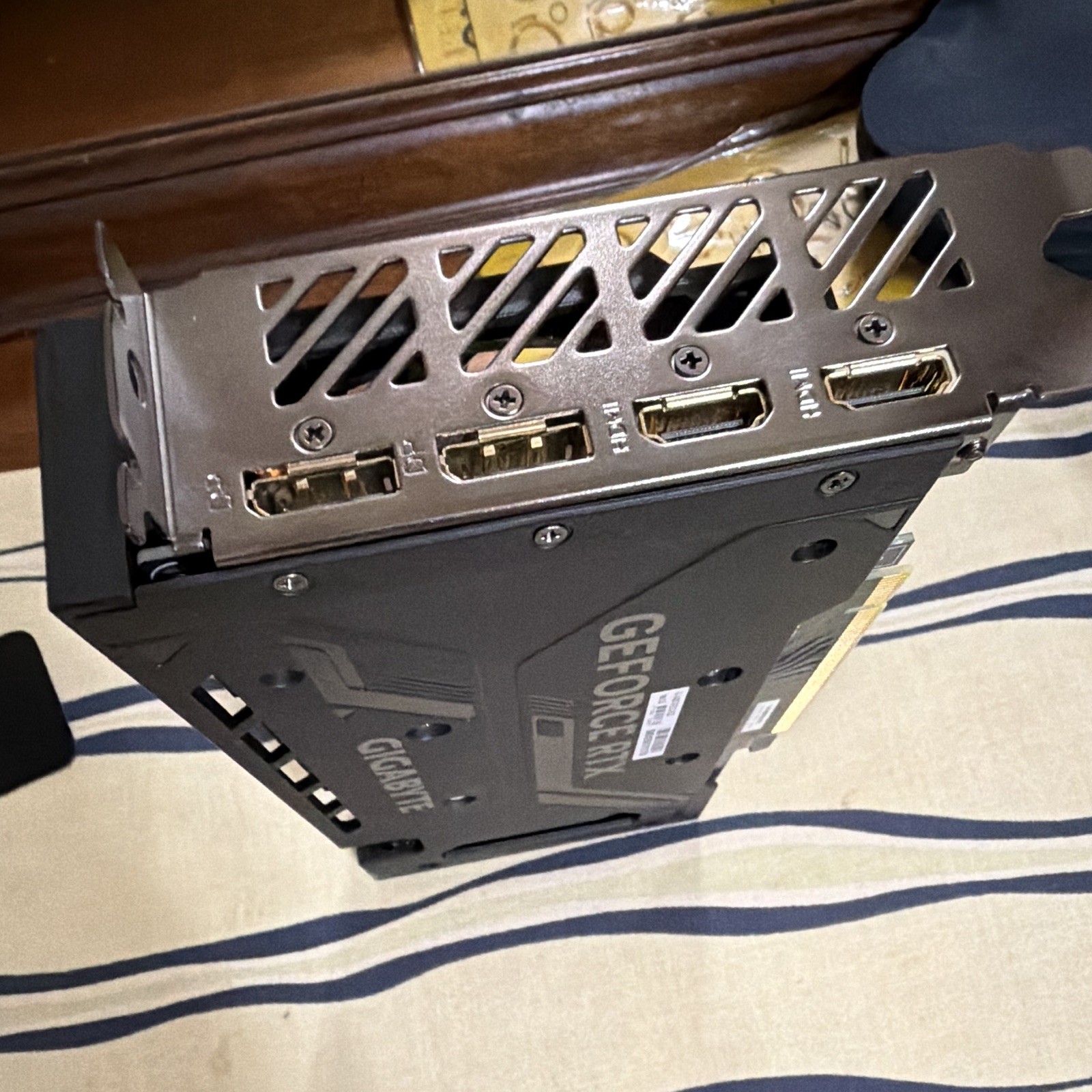 GIGABYTE NVIDIA GeForce RTX 4060 ti