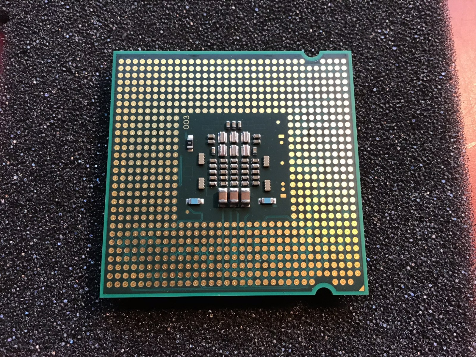 Intel Dual Core E2200 SLA8X 2.2MHz/1M/800/06 stored from running PC