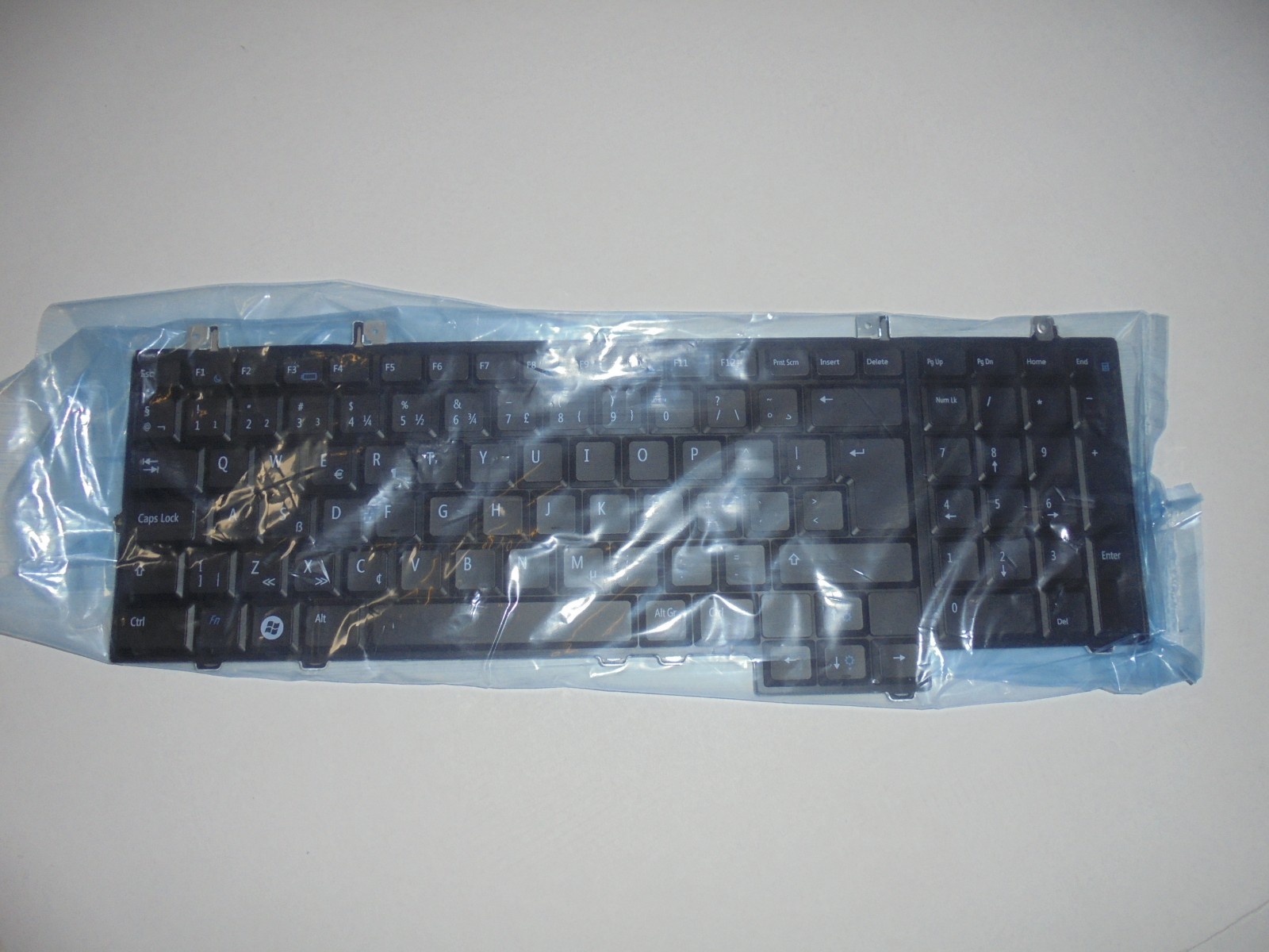 **READ** NEW Dell TR484 Studio 17 1735 1736 1737 Inspiron 1736 DUTCH Keyboard