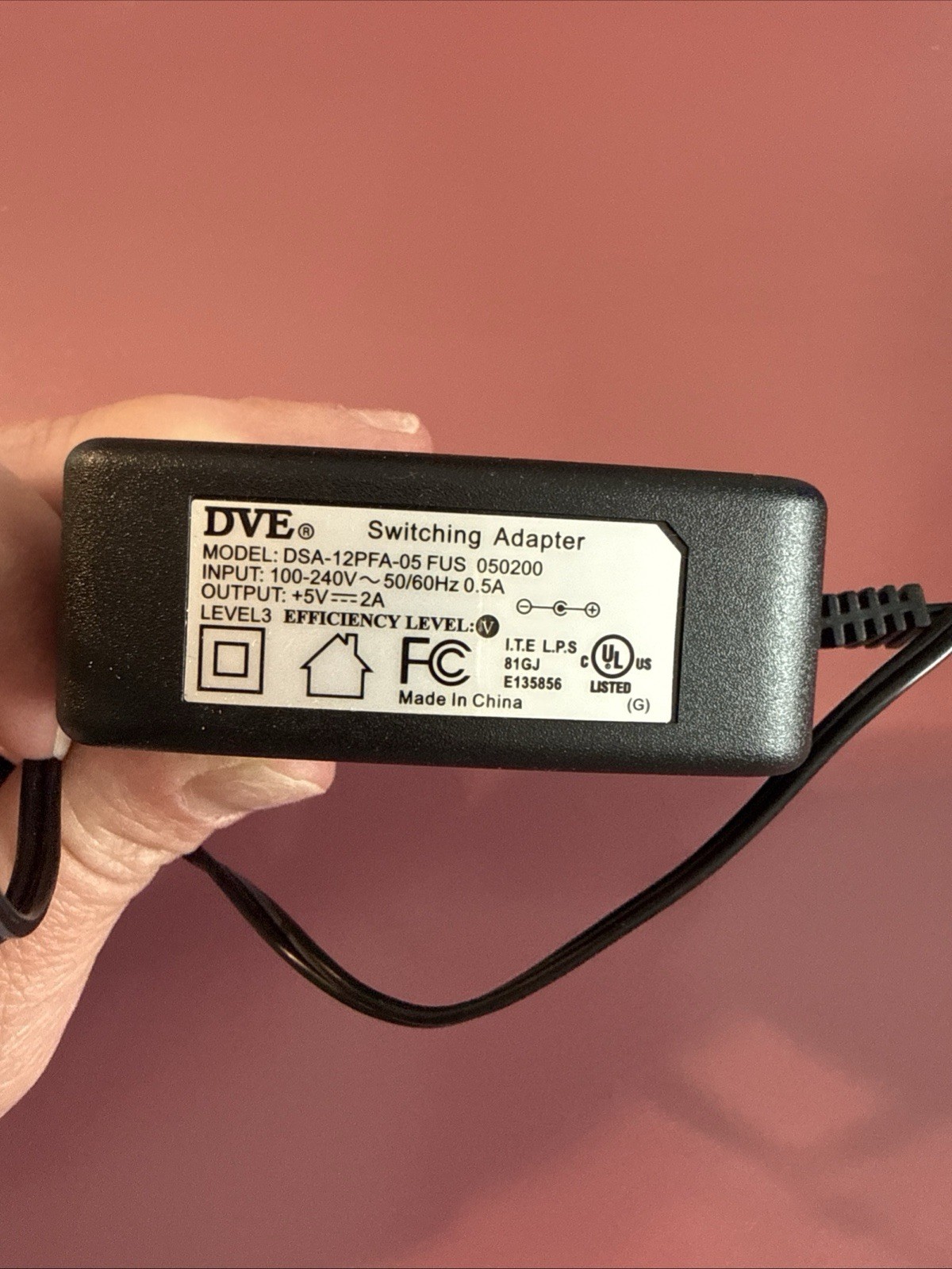 DVE DSA-12PFA-05 FUS 050200 +5V 2A SWITCHING POWER ADAPTER SUPPLY AC PLUG