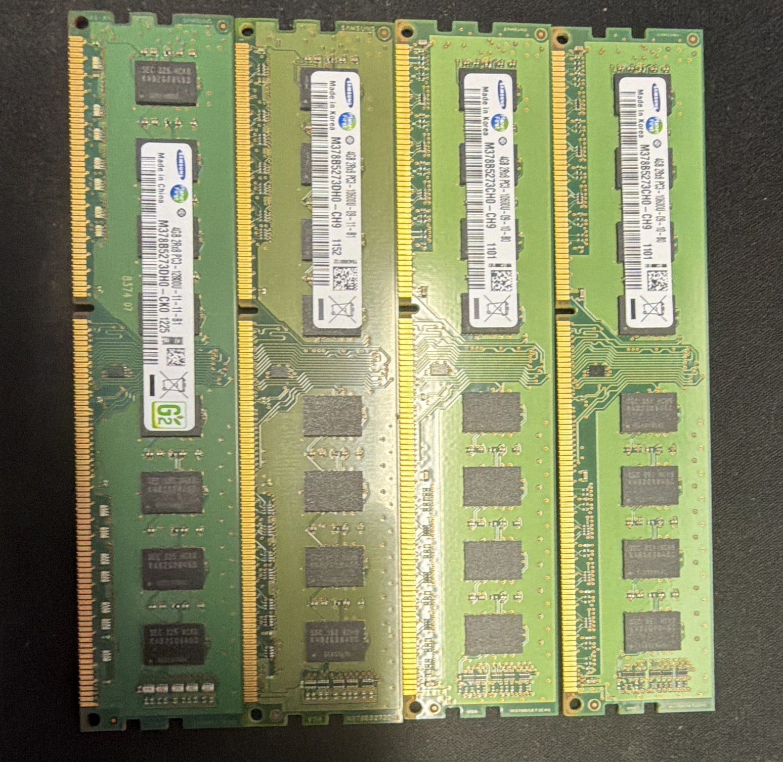 Samsung 16GB (4x4GB) DDR3 PC3-10600U 240-Pin DIMM Non-ECC Unbuffered