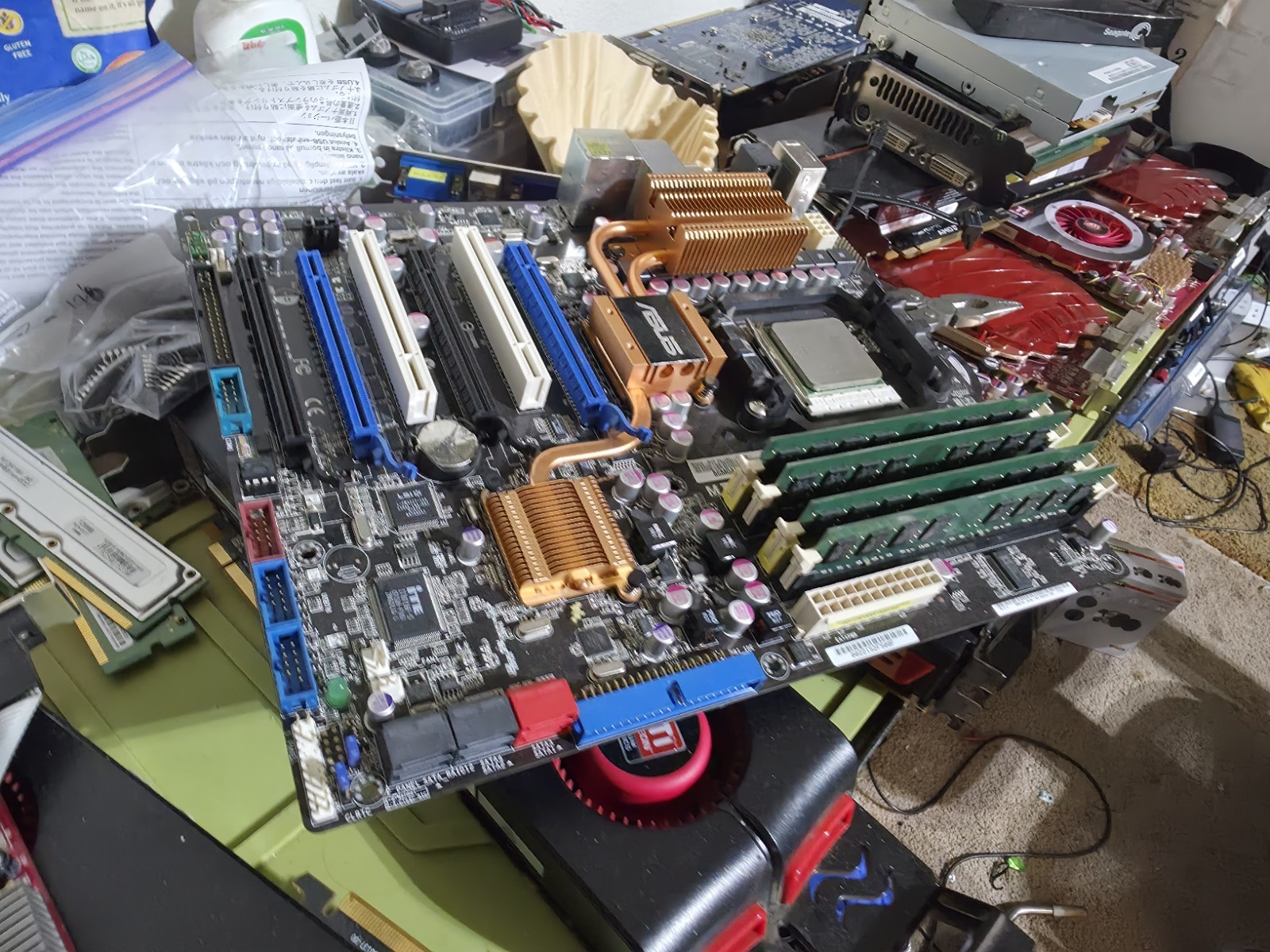ASUS M3A32-MVP Deluxe AM2/AM2+ Motherboard + AMD Phenom X4 9550 + 8GB DDR2 RAM
