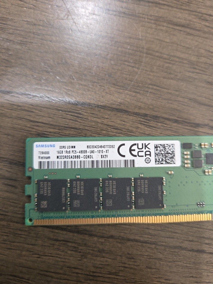 Samsung 16GB DDR5-4800 PC5-38400 1Rx8 UDIMM Non-ECC RAM M323R2GA3BB0-CQK0L