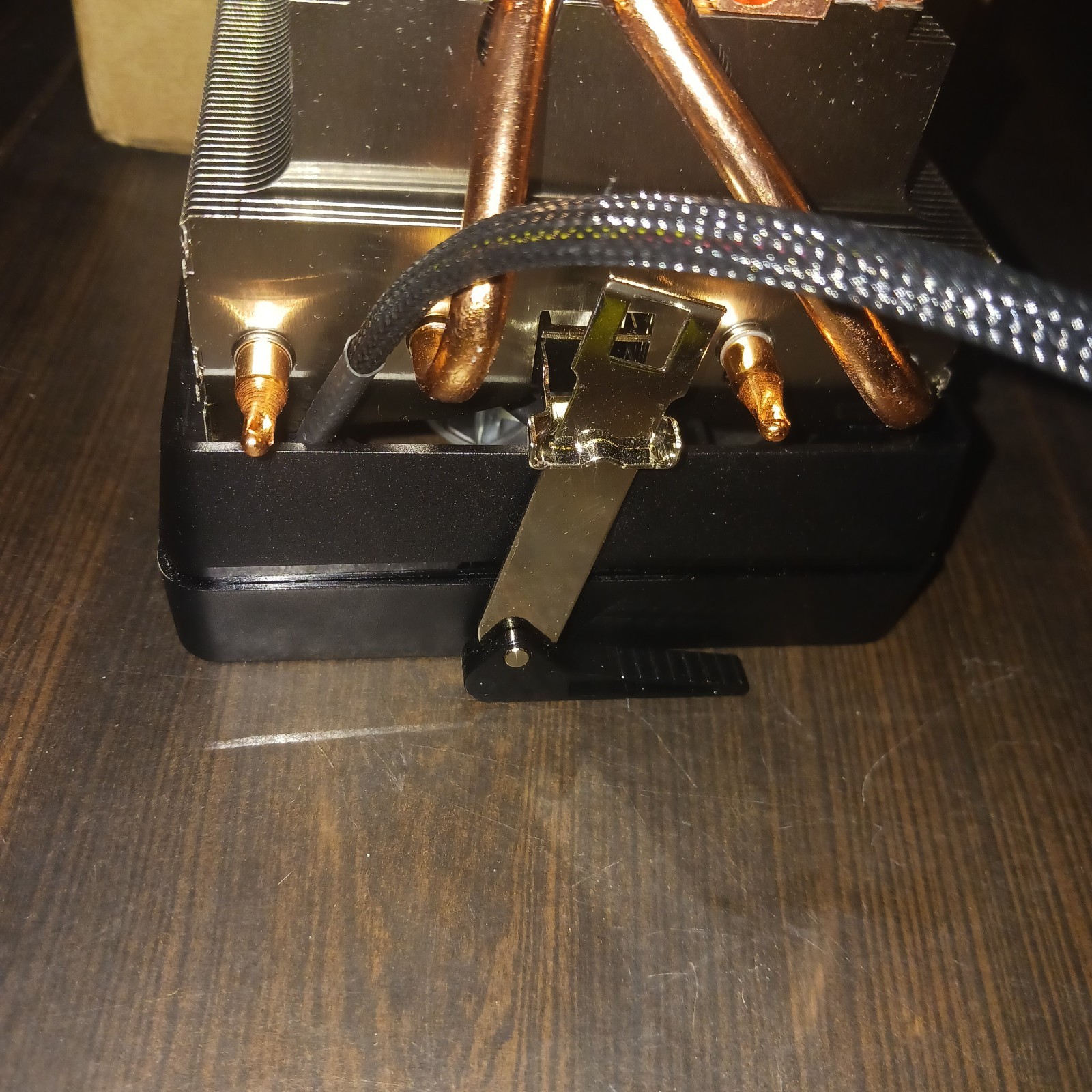 AMD CPU Cooling Fan and Heat Sink Socket AM2 4 pin wrath prism skchnqty2