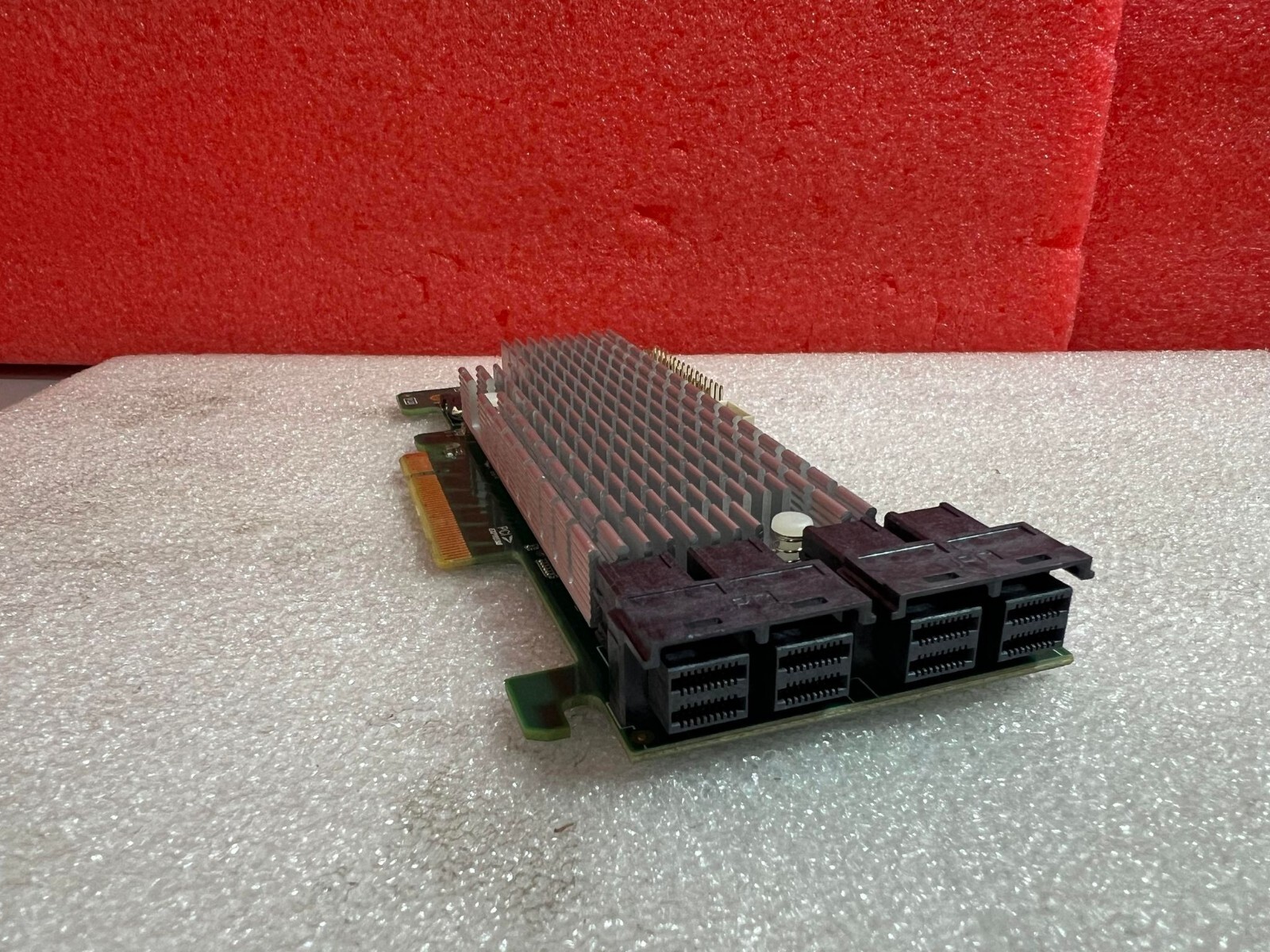 Highpoint Technologies RR840A ROCKETRAID 3740A/840A 16 PORT PCI-E 3.0X8