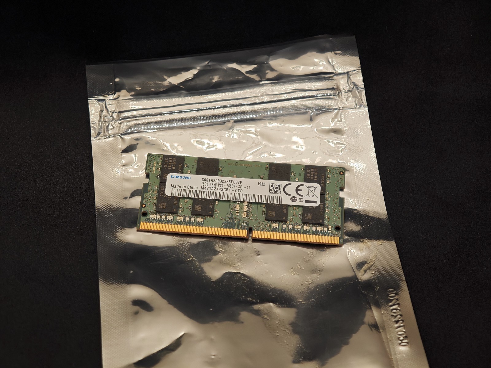 Samsung 16GB 2Rx8 PC4-2666V SODIMM Memory (M471A2K43CB1-CTD)