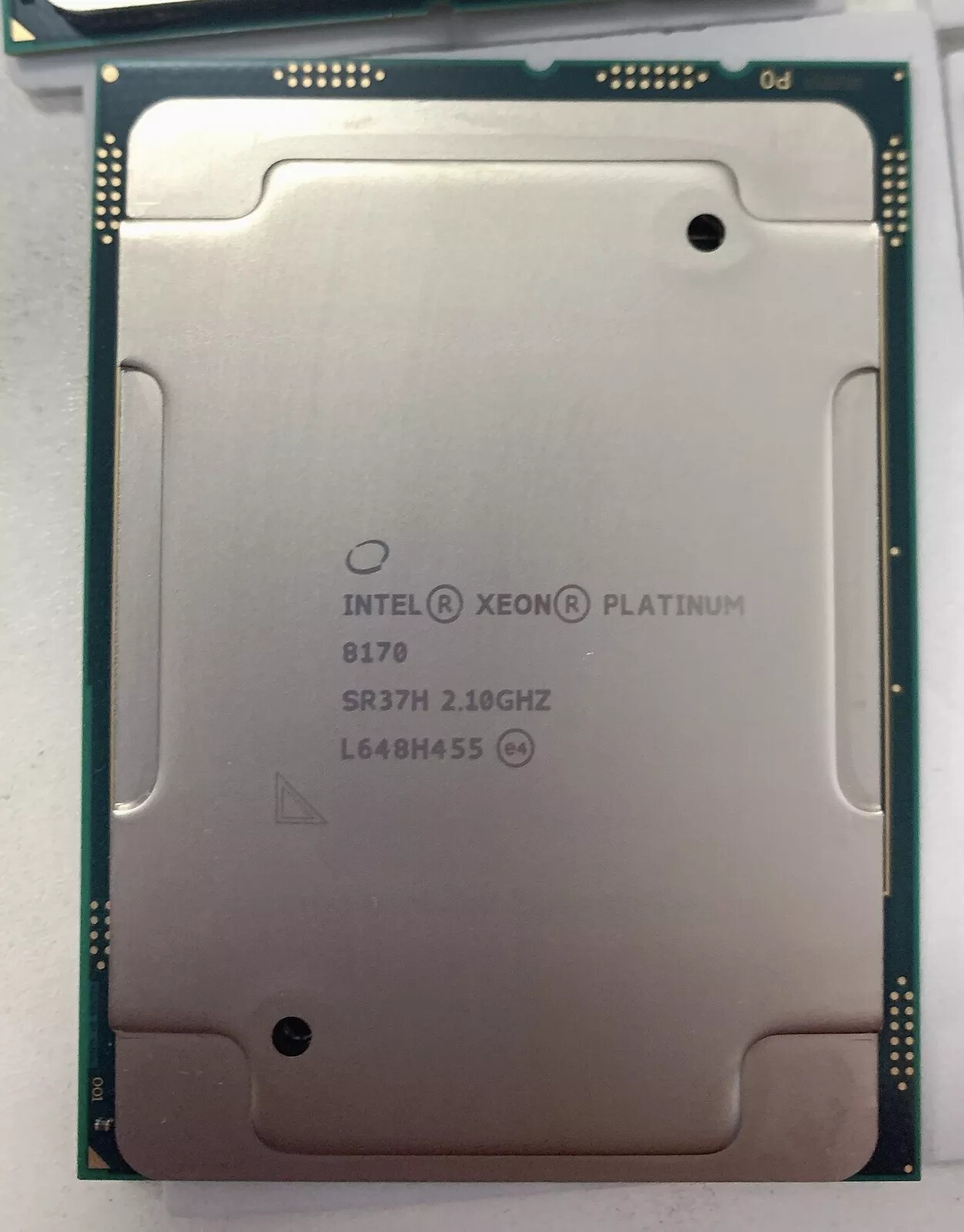 Intel Xeon Platinum 8170 CPU LGA3647 26 Cores 52 Threads 2.1GHz Processors/*
