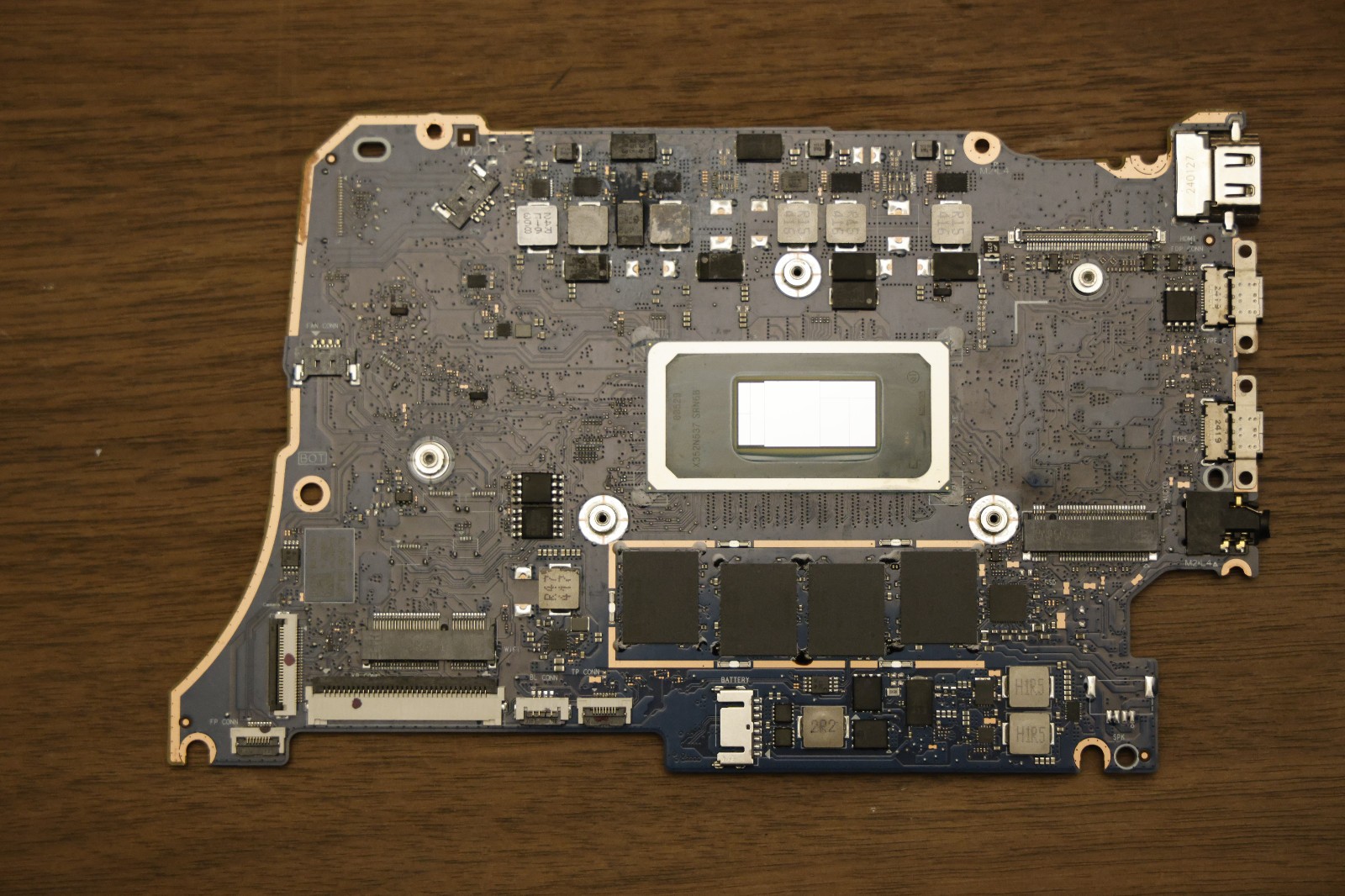 [READ] 5B21N62501 Lenovo Yoga 14IML9 16IML9 Core Ultra 7 155U 16GB Motherboard