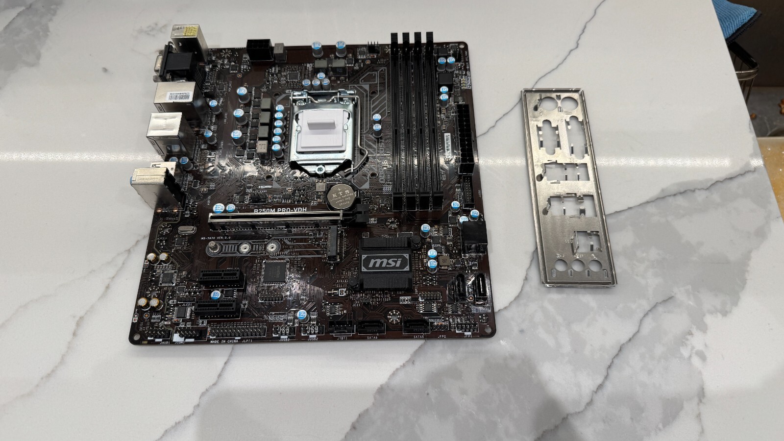 MSI Pro Series Intel B250 LGA 1151 DDR4 HDMI USB 3.1 micro-ATX Motherboard