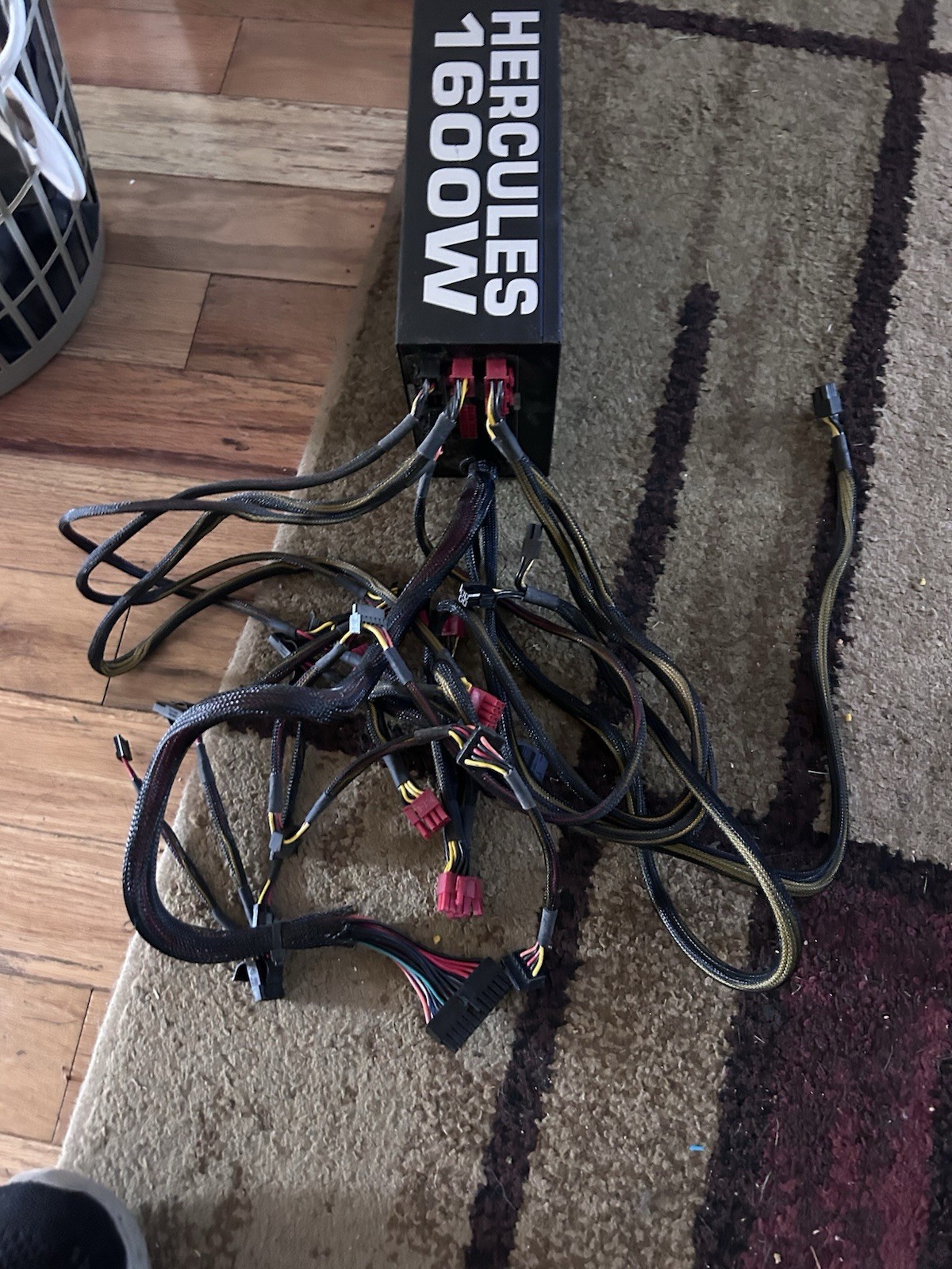 Hercules 1600W 80Plus Gold PSU