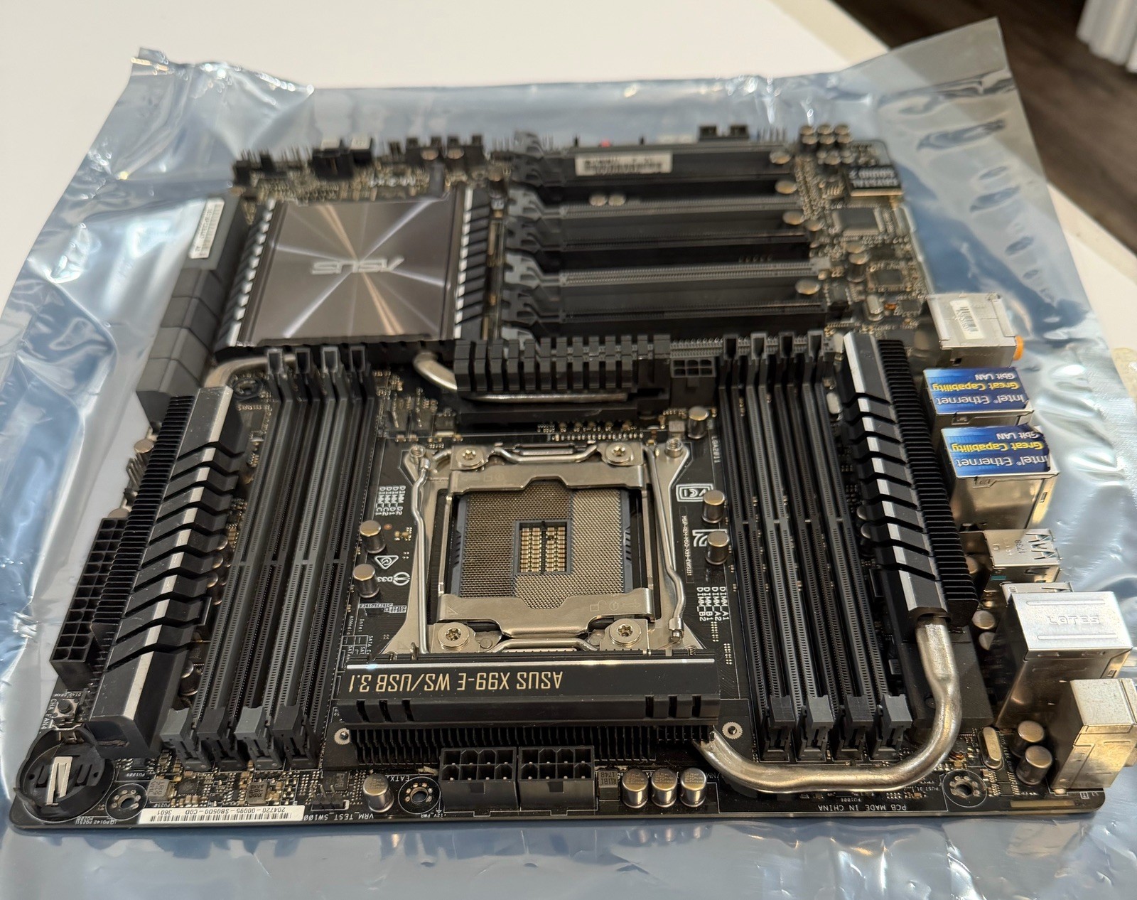 Asus x99-e ws/usb3.1 motherboard ATX ddr4 and I/O shield DDR4 XMP SLI