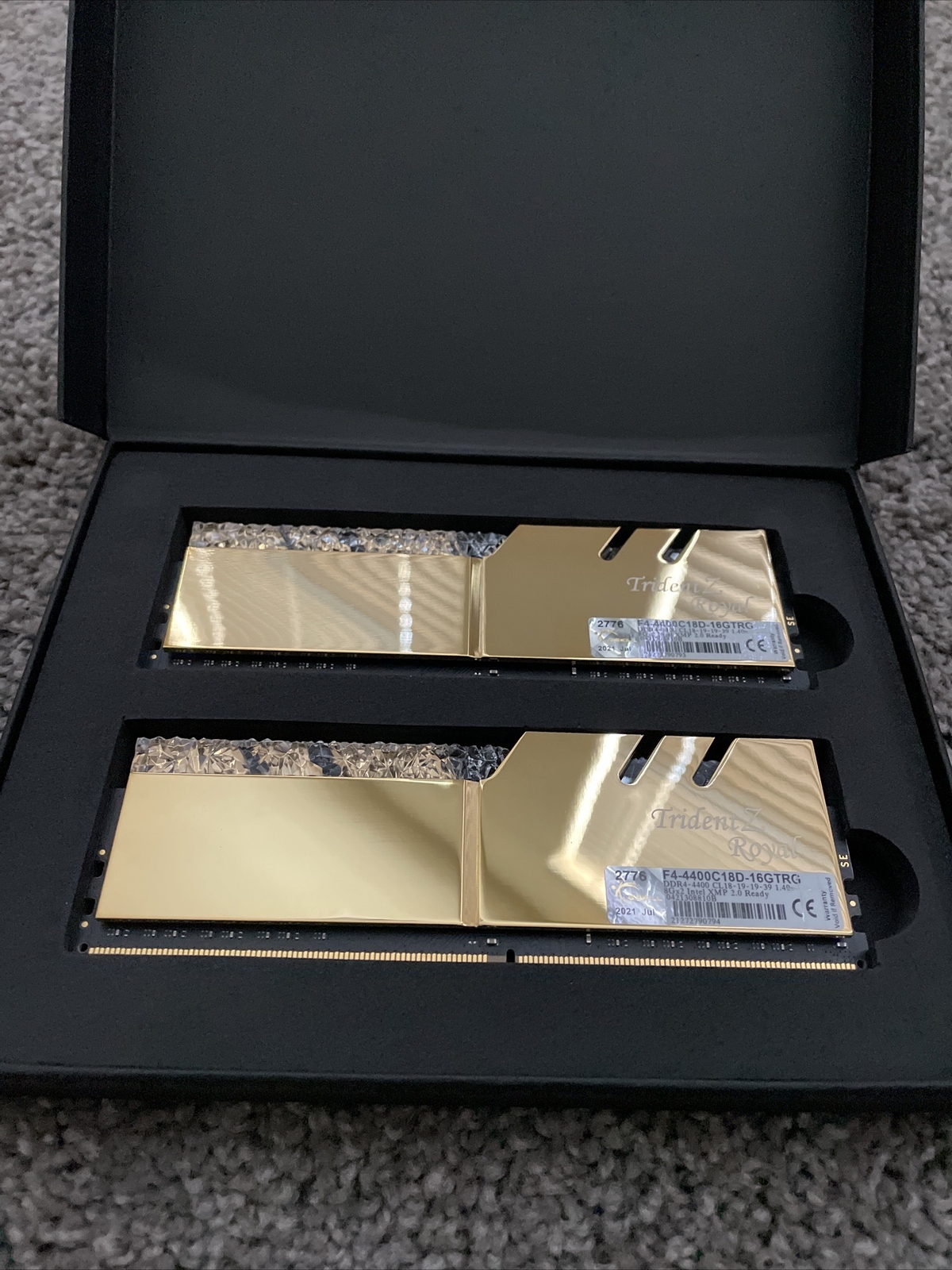 G.SKILL Trident Z Royal RGB 16GB (2x8GB) 4400 MHz (18-19-19-39) 1.40V DDR4