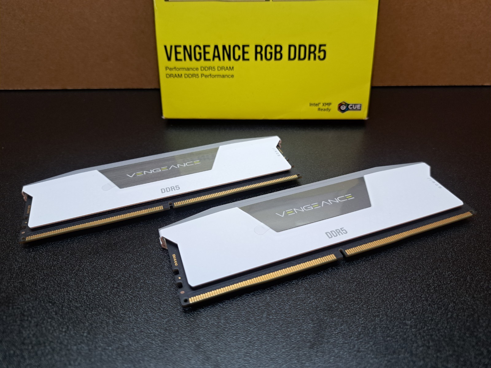 CORSAIR Vengeance RGB DDR5 RAM 32GB (2x16GB) 6400MHz CL36-48-48-104 1.35V