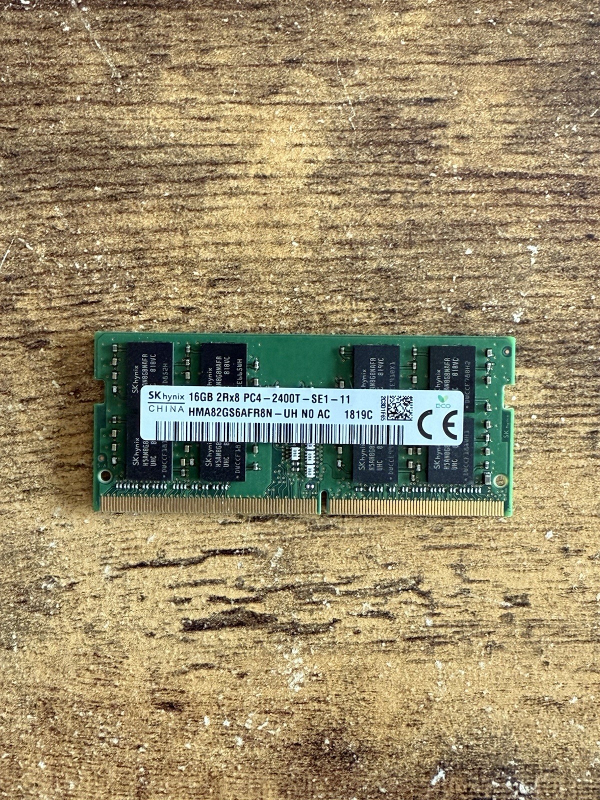 SK Hynix 16GB, 2Rx8 PC4-2400T-SE1-11 SODIMM Laptop RAM HMA82GS6AFR8N-UH