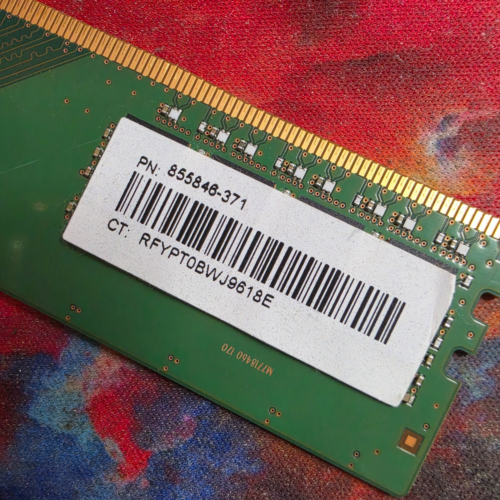 8GB SK HYNIX (1Rx8) | HMA81GU6AFR8N-UH | PC4-2400T-UA2-11 | 288-PIN (18/19)