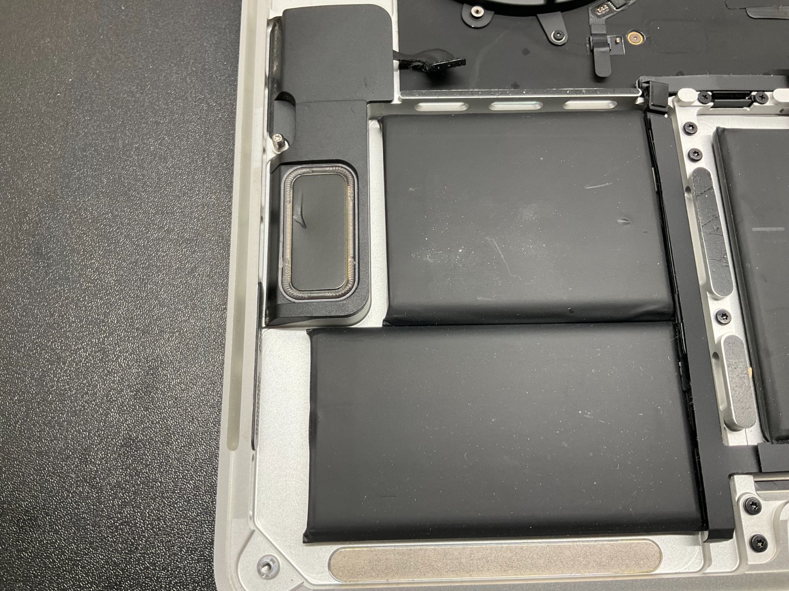 MacBook Pro 15″ A1707 Top Case + Touchpad +Keyboard +Battery+Fan +Speaker