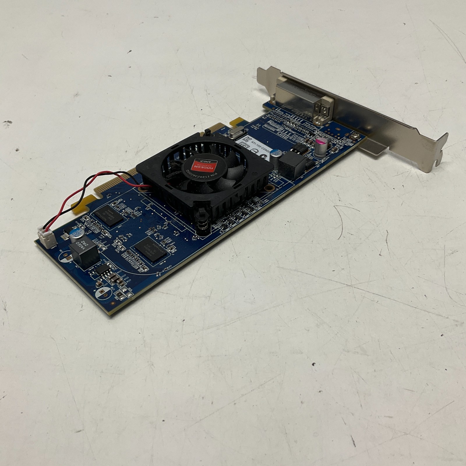 AMD RADEON HD 5450 512 MB DDR3 PCI EXPRESS X16 DESKTOP VIDEO CARD J4-1