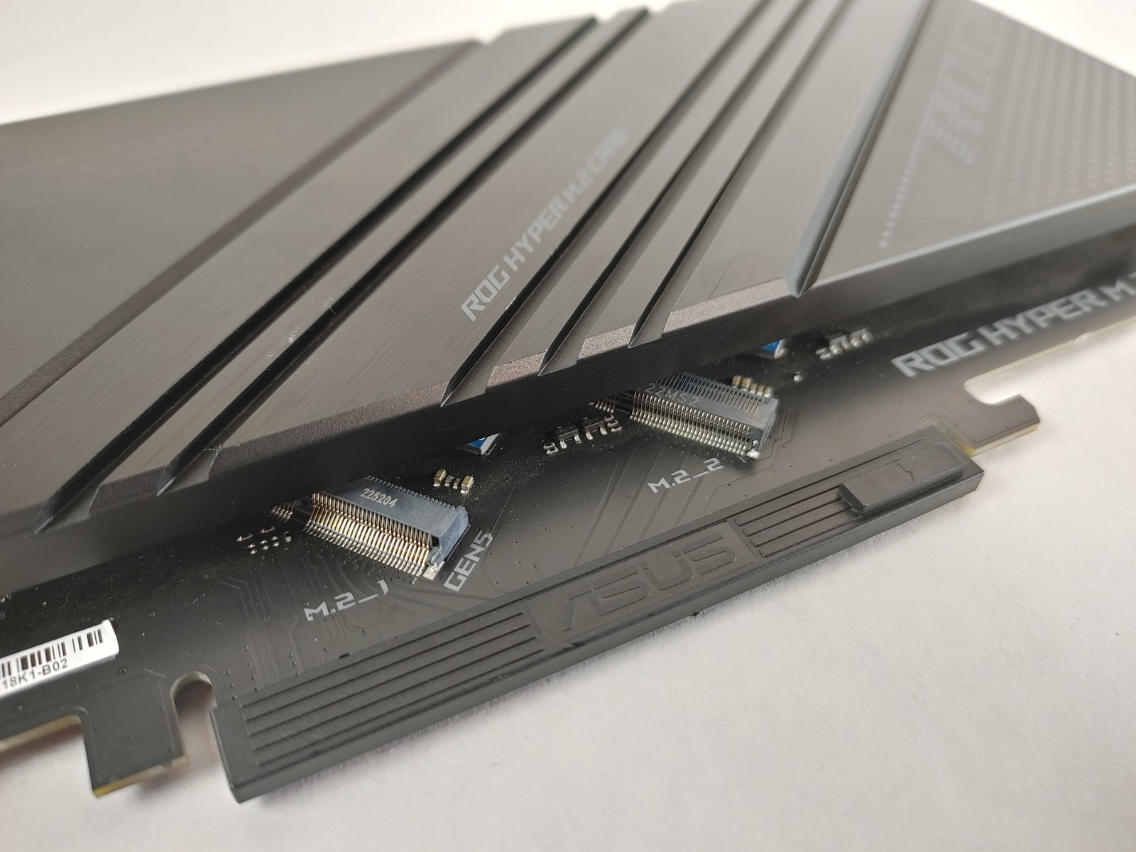Asus ROG Hyper M.2 Card PCIe 5.0 x16 NVME M.2 Expansion Card