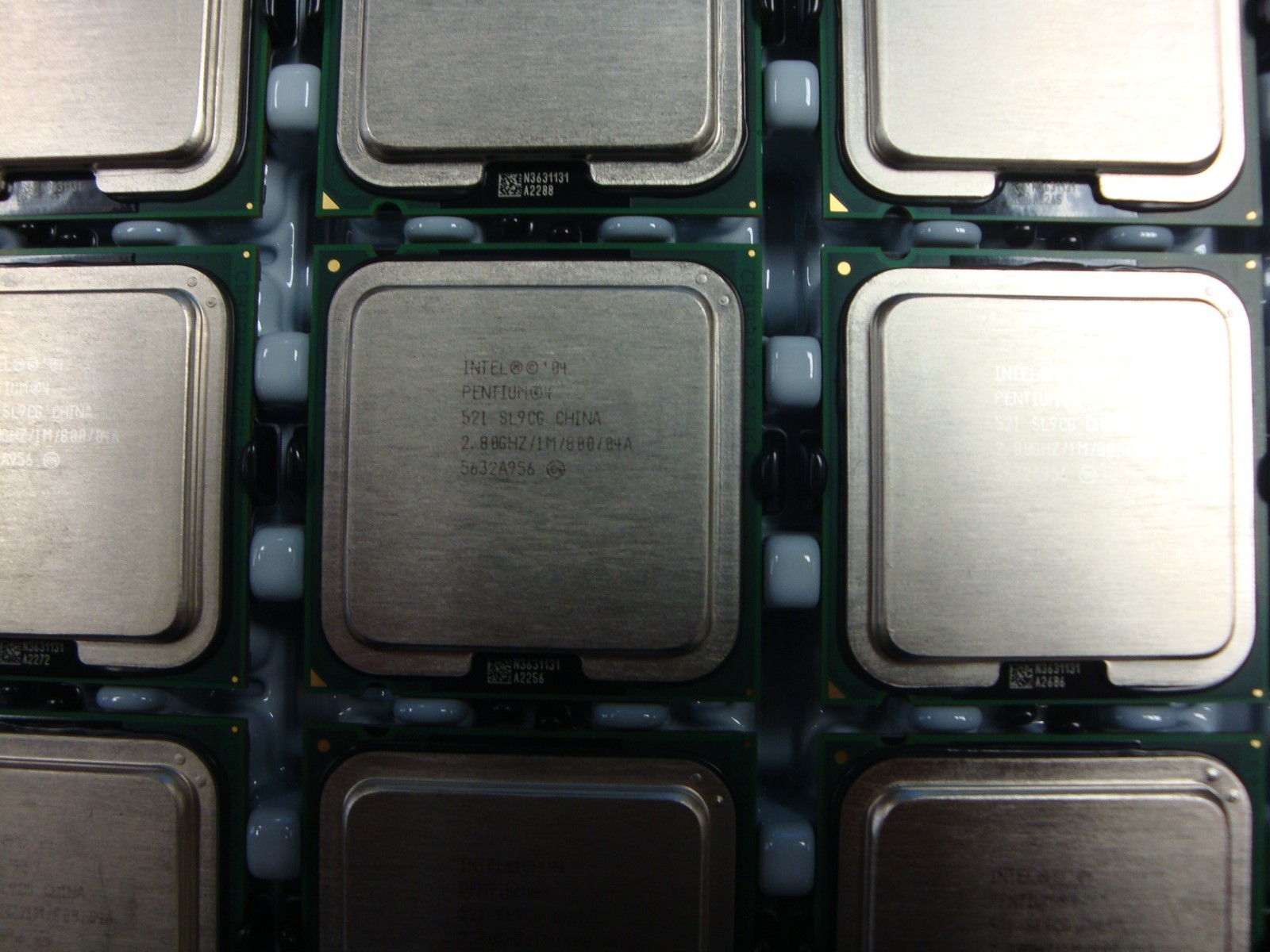 Vintage Intel Pentium 4 521 2.8GHz 800MHz 1MB HH80547PG0721MM LGA 775 SL9CG