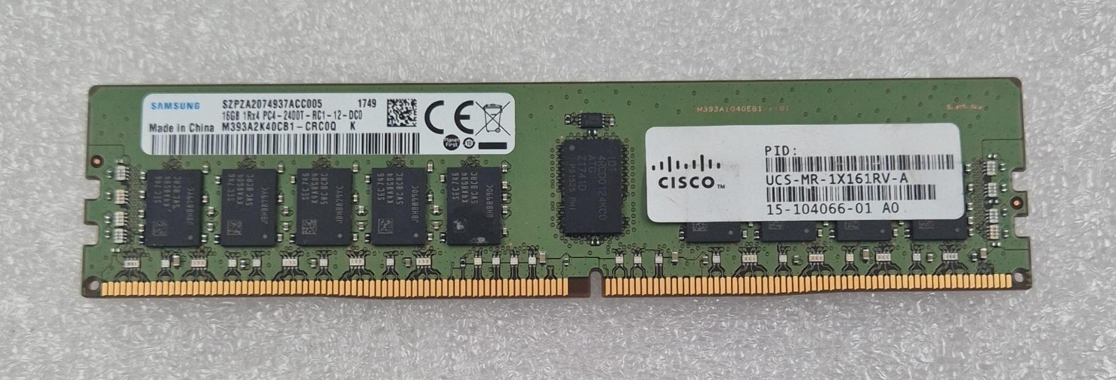 SAMSUNG 16GB 1Rx4 PC4-2400T DDR4 M393A2K40CB1-CRC0Q Server Memory RAM