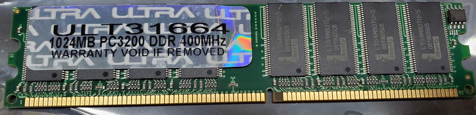 ULT 31664 1024 MB PC 3000 400MHZ DDR Memory