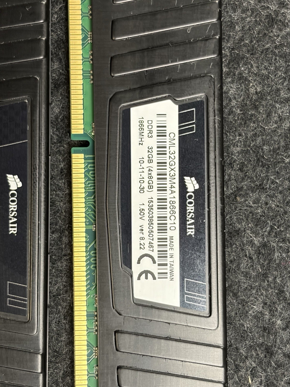 CORSAIR VENGEANCE LP 32GB (4x8GB) DDR3 CML32GX3M4A1866C10 1866MHZ