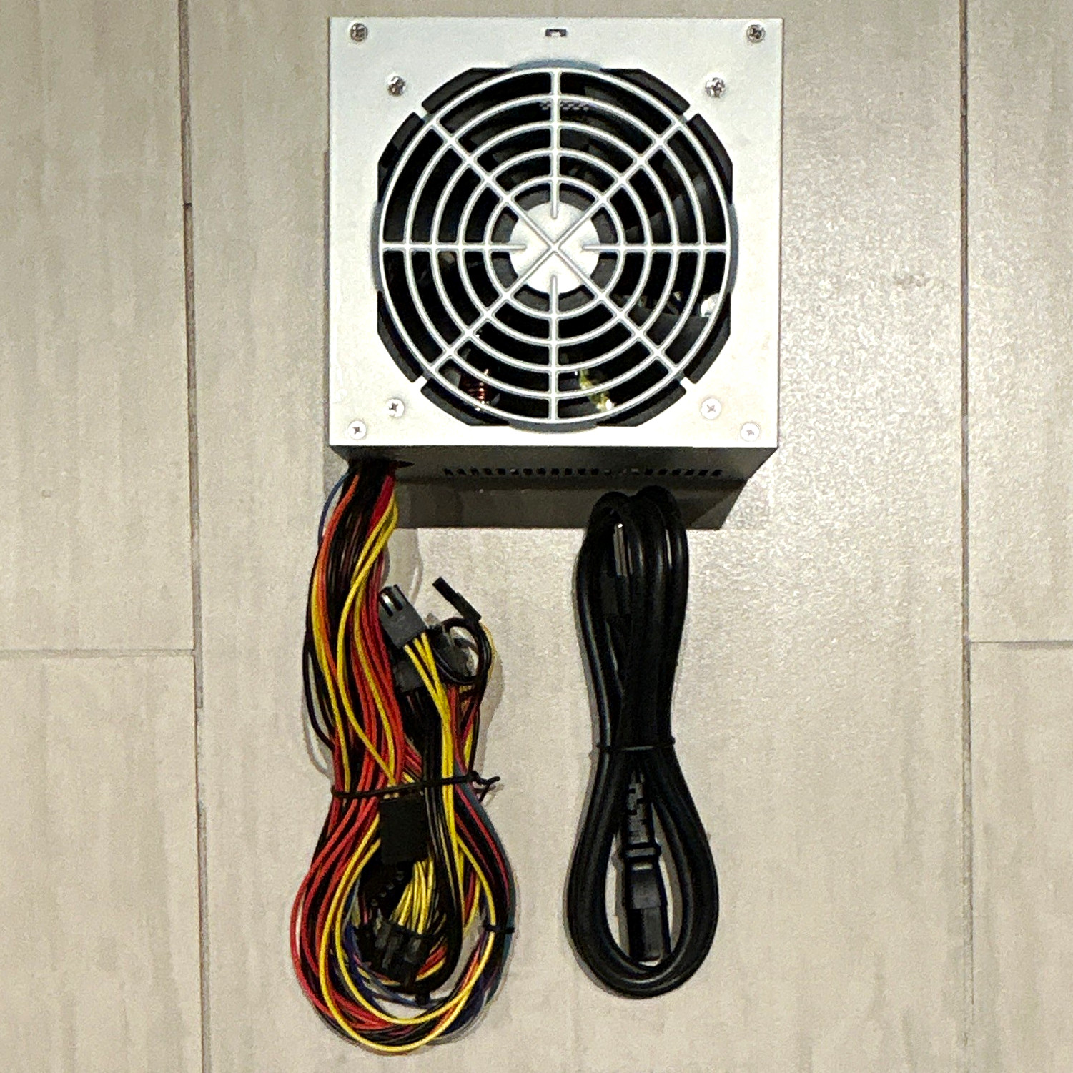 Power Man 450W ATX Switching Power Supply IP-S450CQ2-0 SATA Silver
