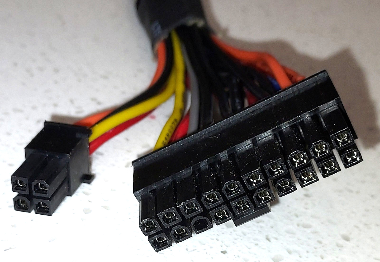 24-Pin ATX Motherboard Power Cable 20+4 Pin PSU Lead – Power Sleeved 22″