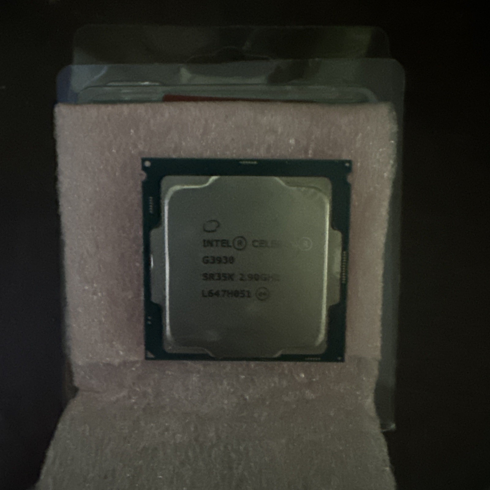 Intel Celeron G3930 2.90 GHz 2-Core 2MB SR35K GPU LGA-1151 Desktop CPU Processor